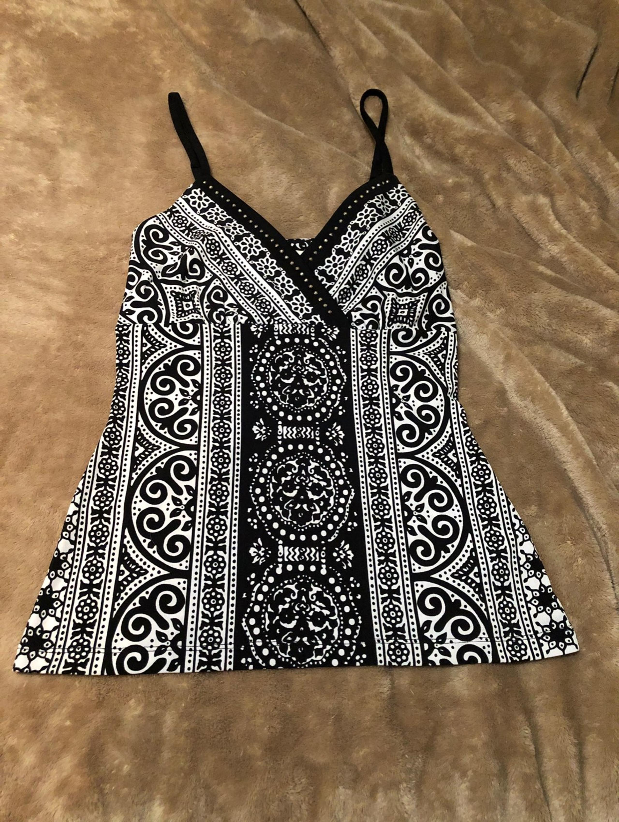 White House Black Market top