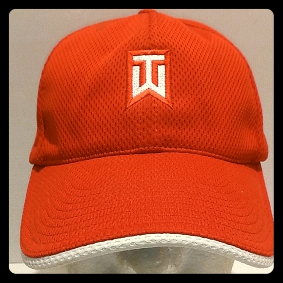 Tiger Woods Red/White Nike Golf Strapback …
