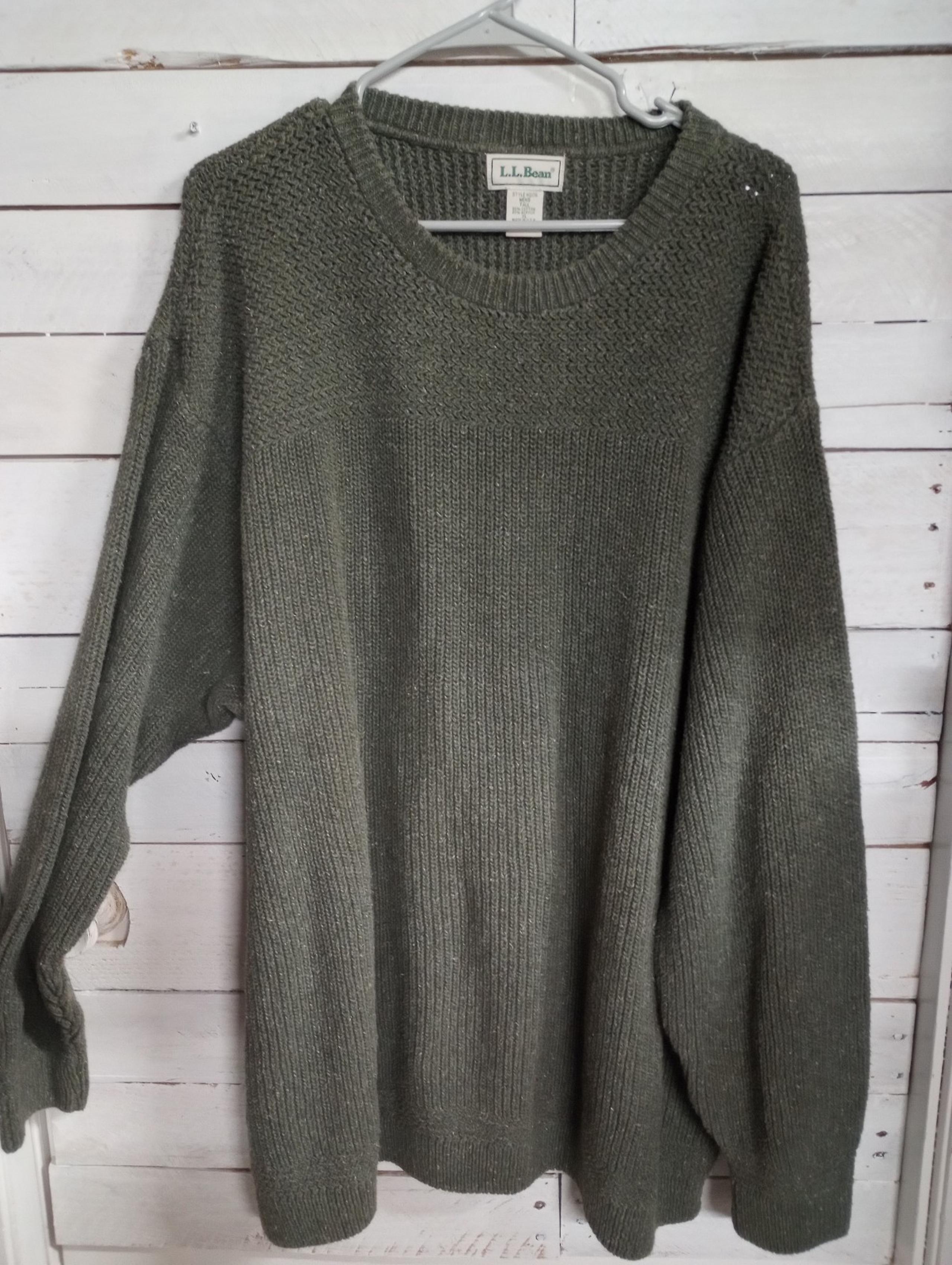 Vintage L.L. Bean Men's Size XL Tall Green Crewneck Long Sleeve Sweater