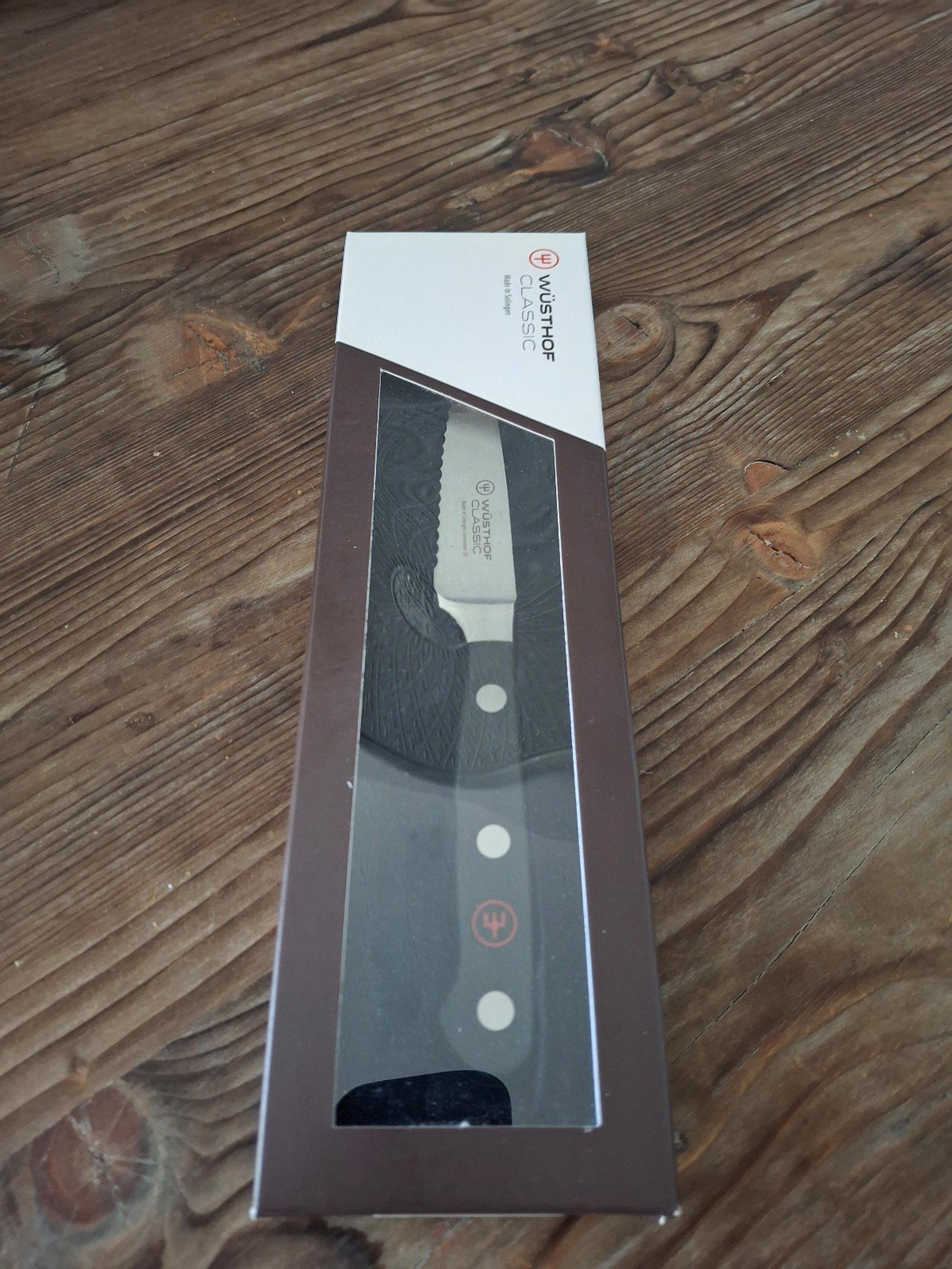 Wusthof classic 3.5" fully serrated paring knife NIB