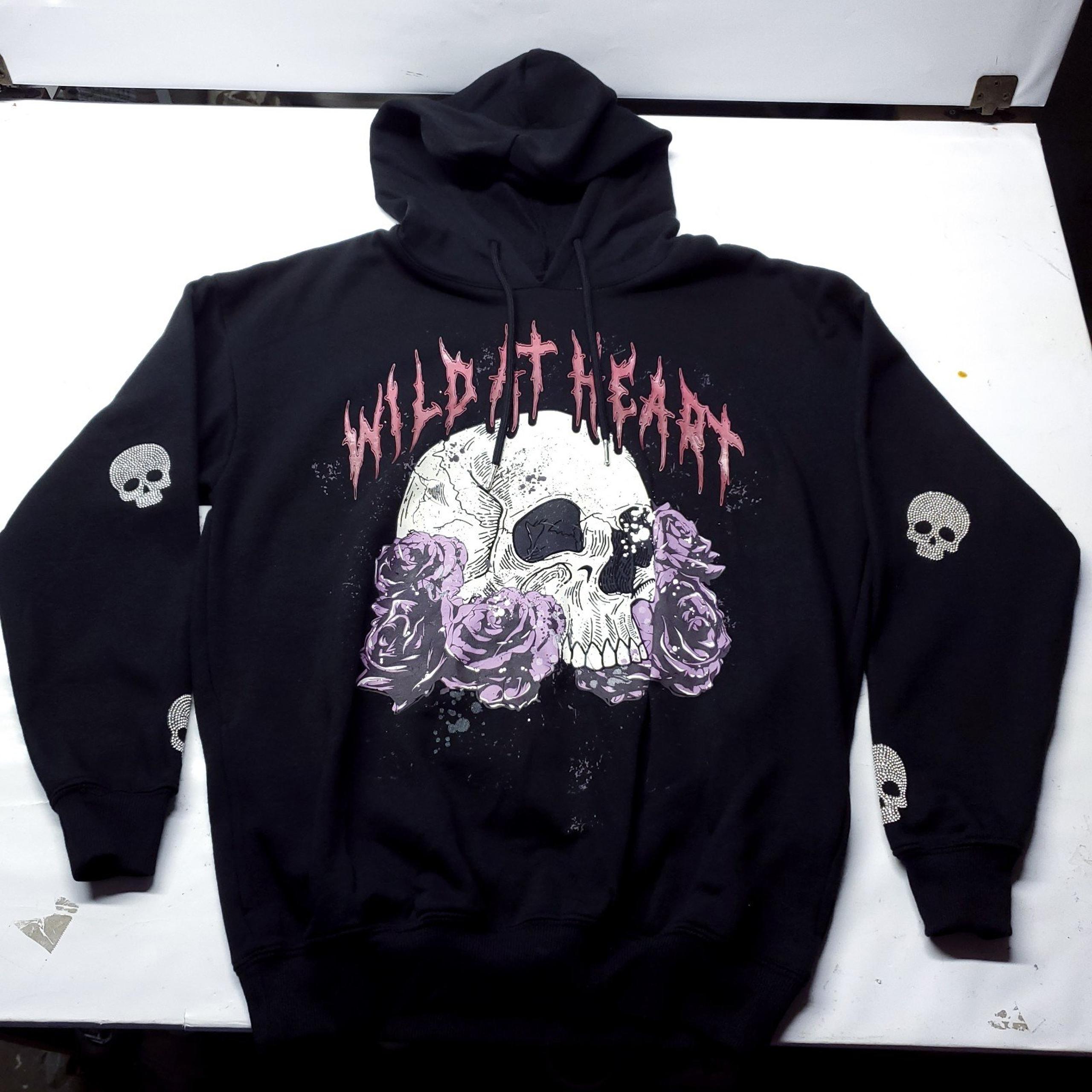 Wild At Heart Fleece Lined Hoodie w/ Pockets Women's XS Oversized Skull Flowers