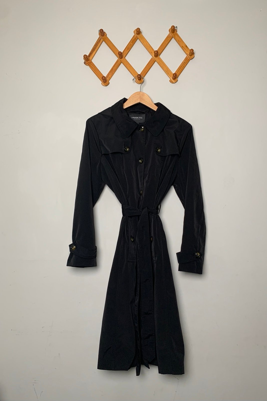 Women’s Black London Fog Single Breasted Trench Coat SZ XL