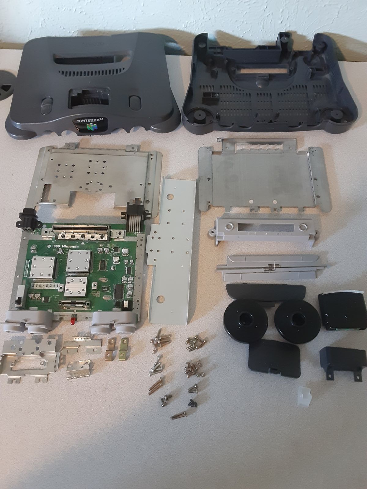N64charcoalgrayconsole/sellerrefurbished