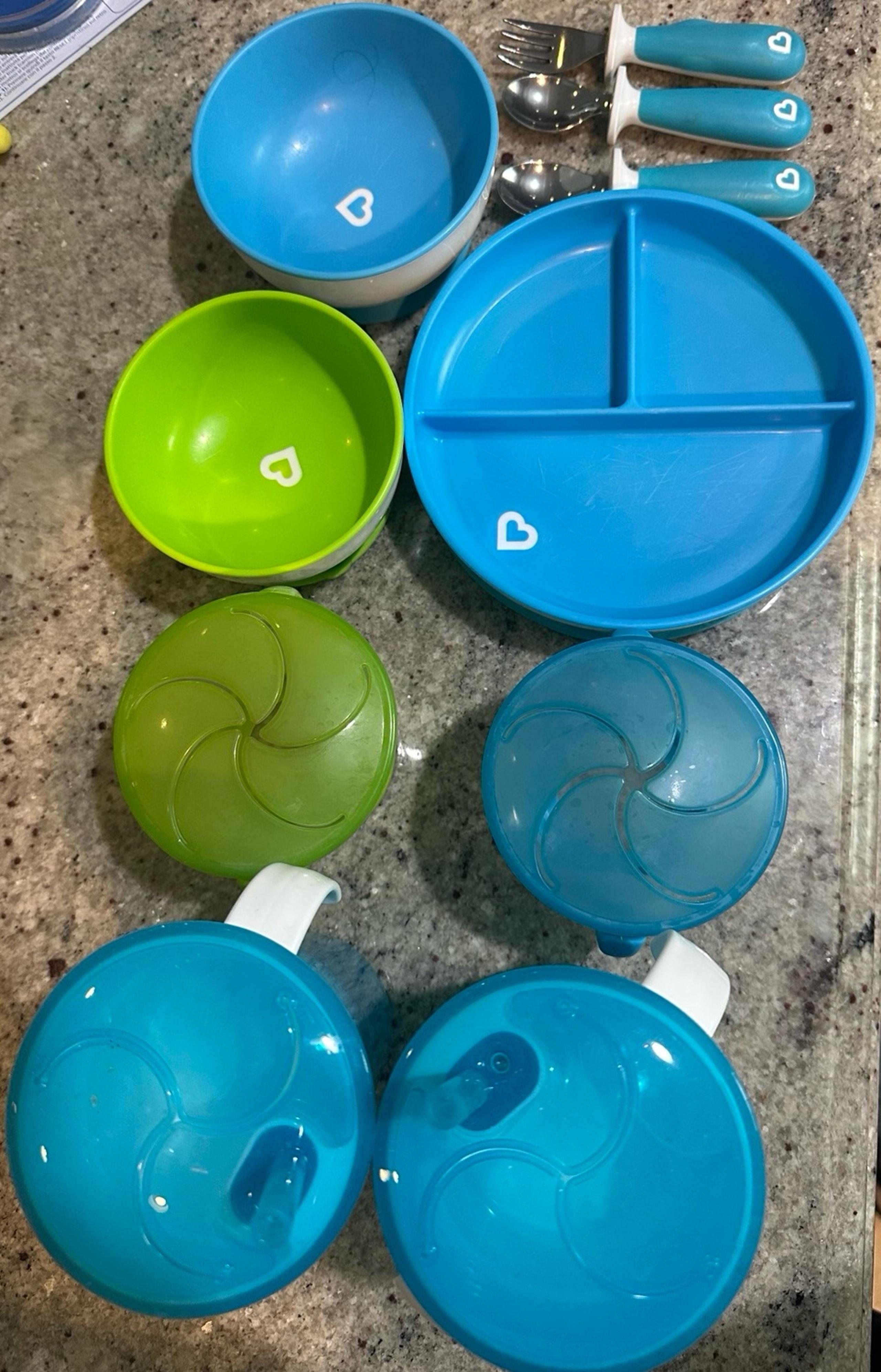 Munchkin Toddler Feeding Bundle - Plates/Bowls/snack cups