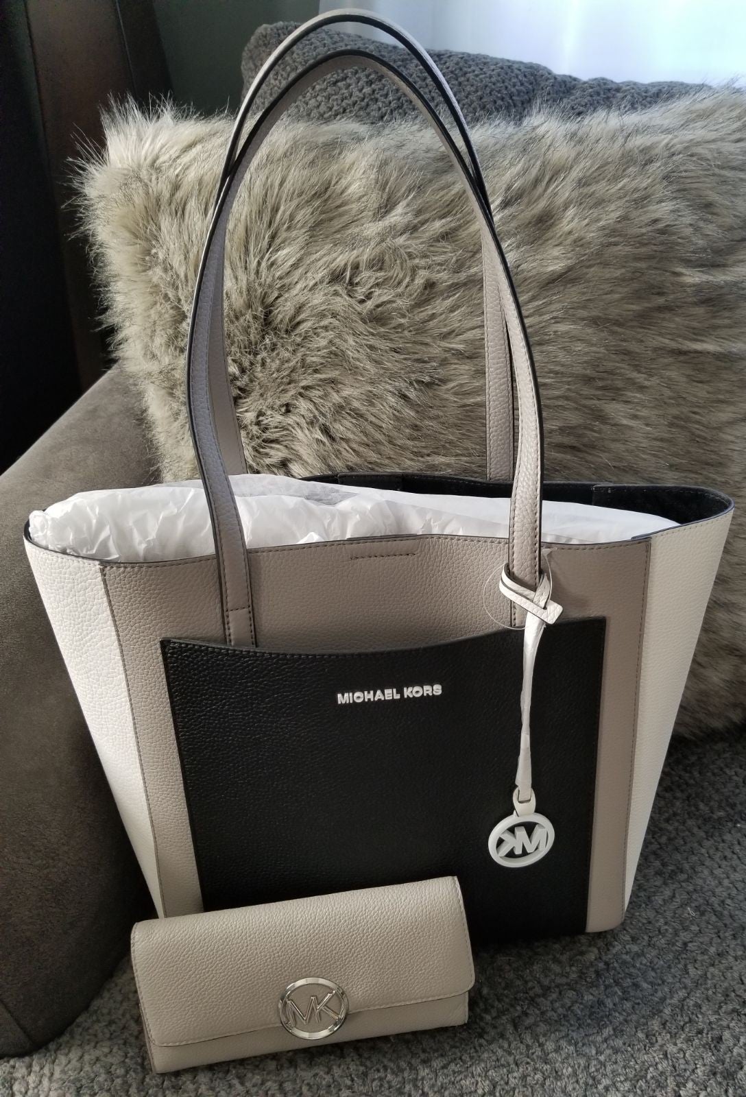 Michael Kors Gemma Tote wallet set