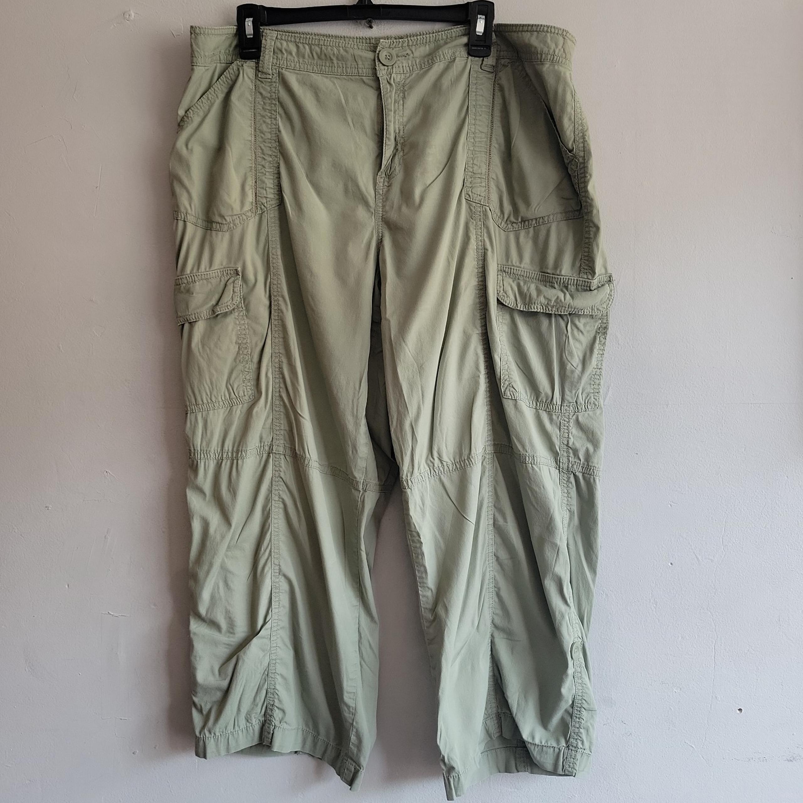 Women's size 16 Style & Co. light green cargo pants