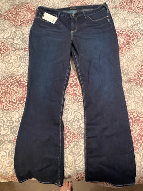 Silver brand Jeans (Avery Boot Cut)