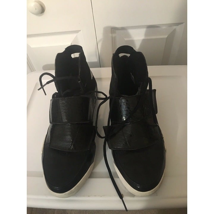 Vtg ADIDAS Black And White Hightops With Flaps Sz 13 MENS Rare