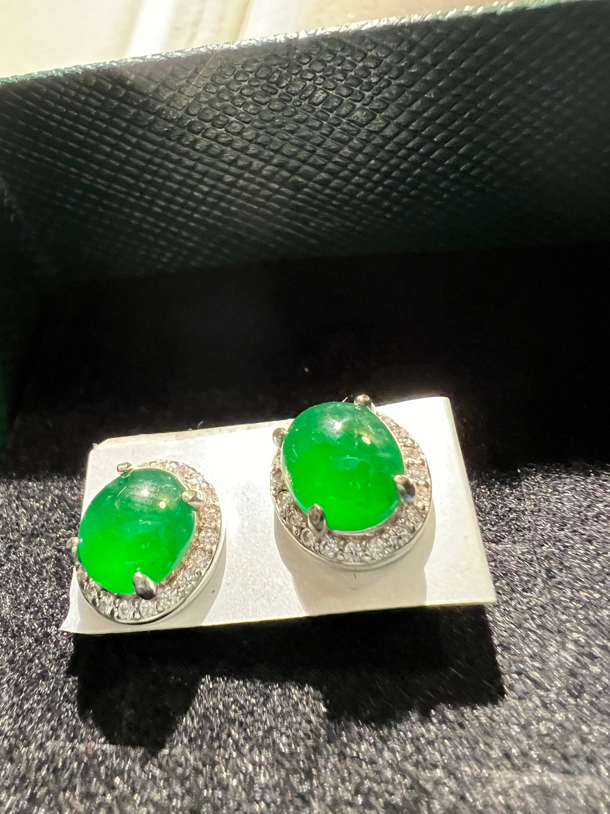 Chinese green jade ear studs antique authentic with certificate