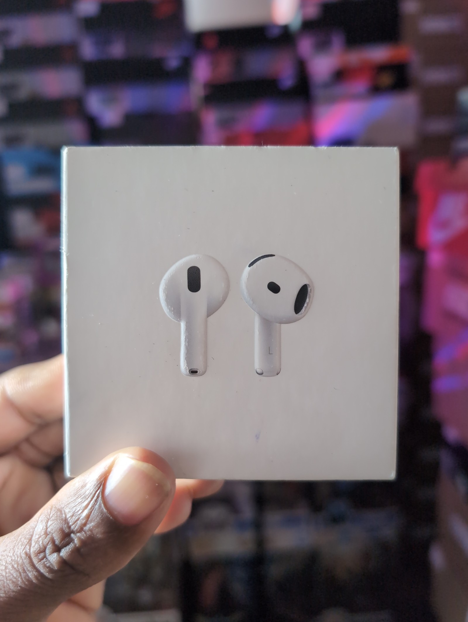 AirPods 4