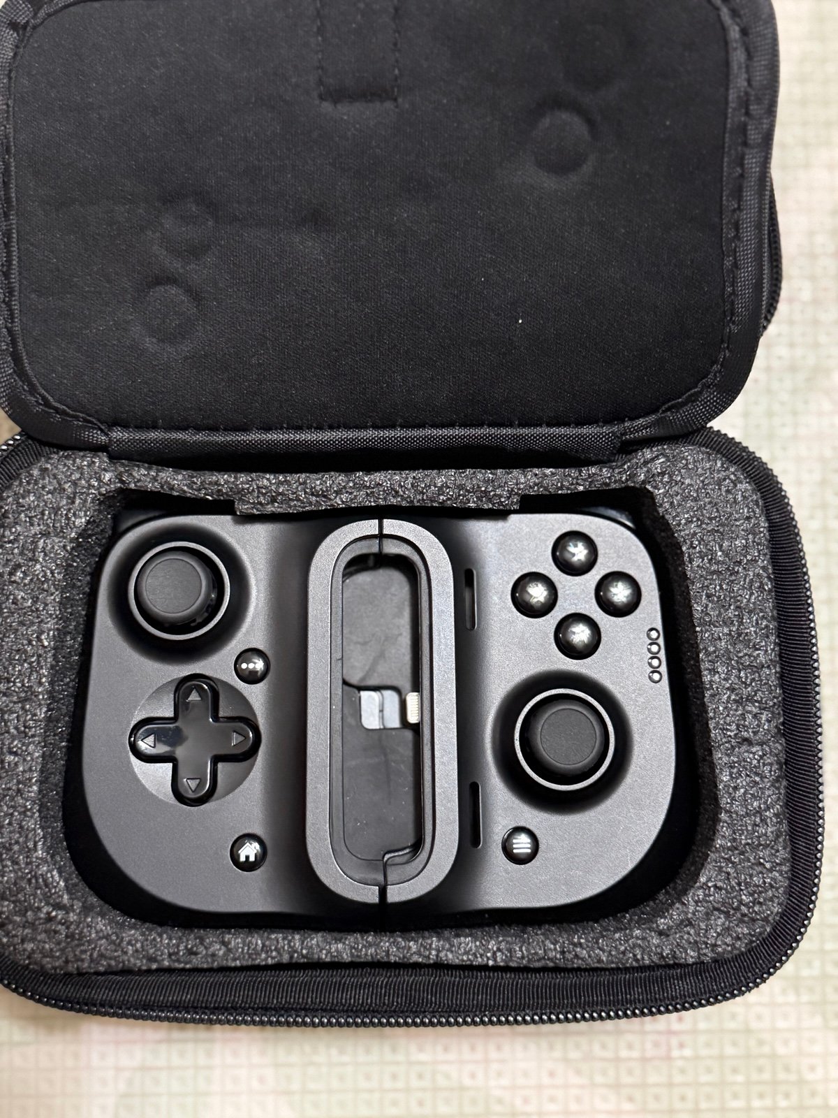 Controller for iPhone Xbox layout