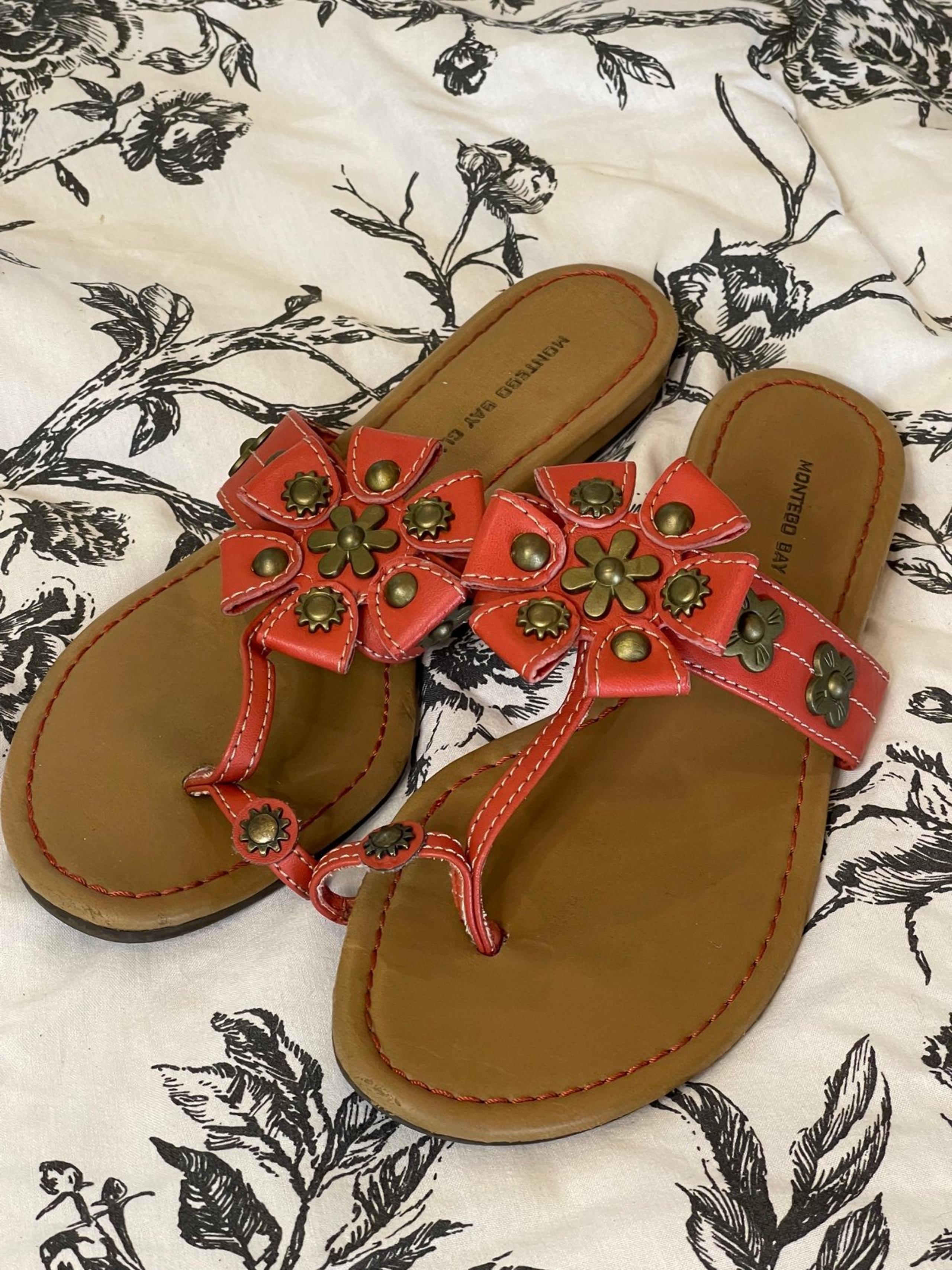 Montego Bay Club 7 Sandals with Floral Design/Metal Floral Emblems