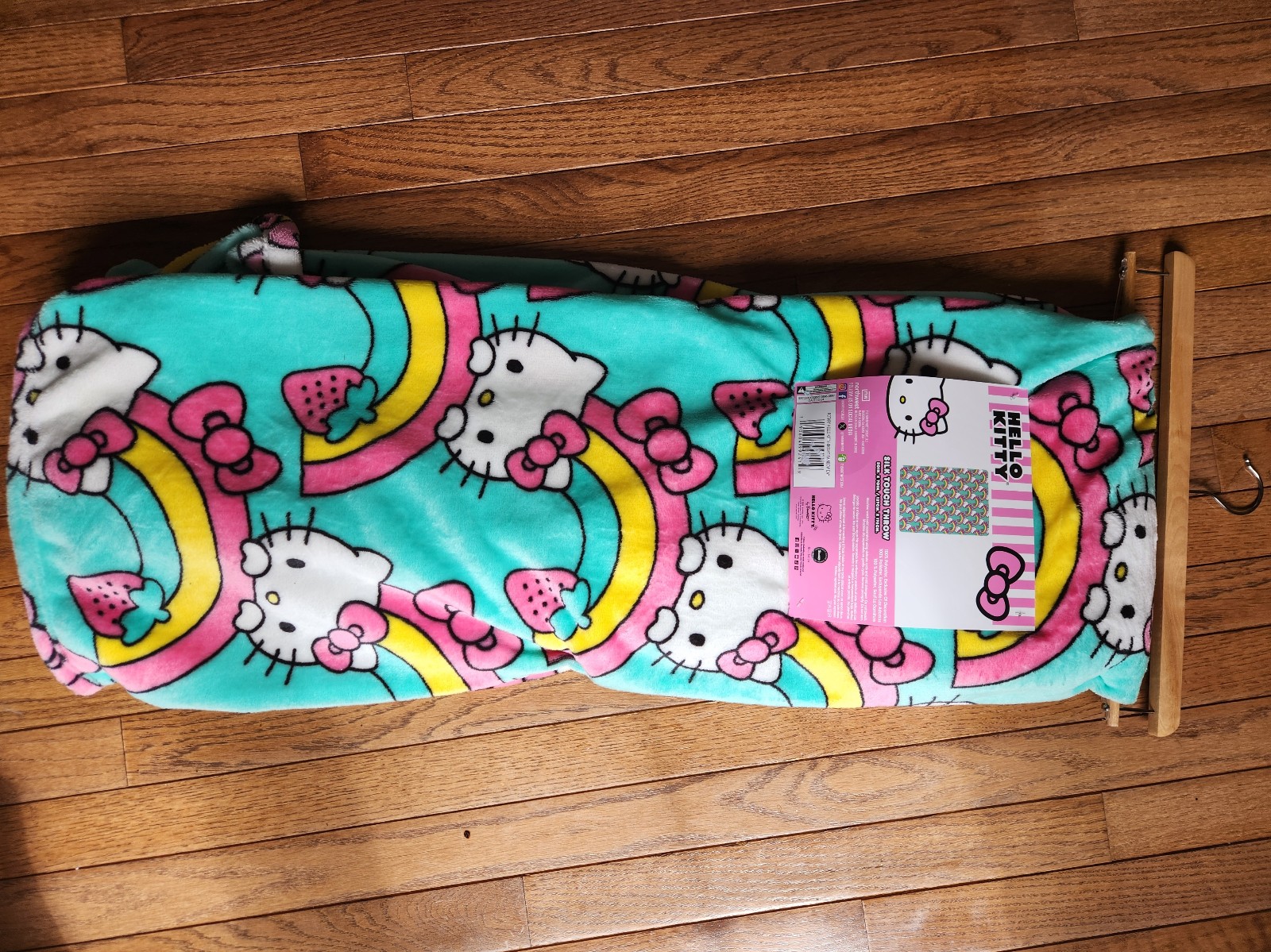 New Hello Kitty Silk Touch Throw Blanket
