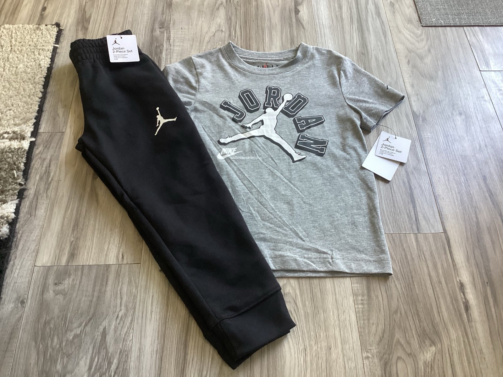 Jordan s/s tee & joggers set boys size 6(NWT) ~PRICE IS FIRM~