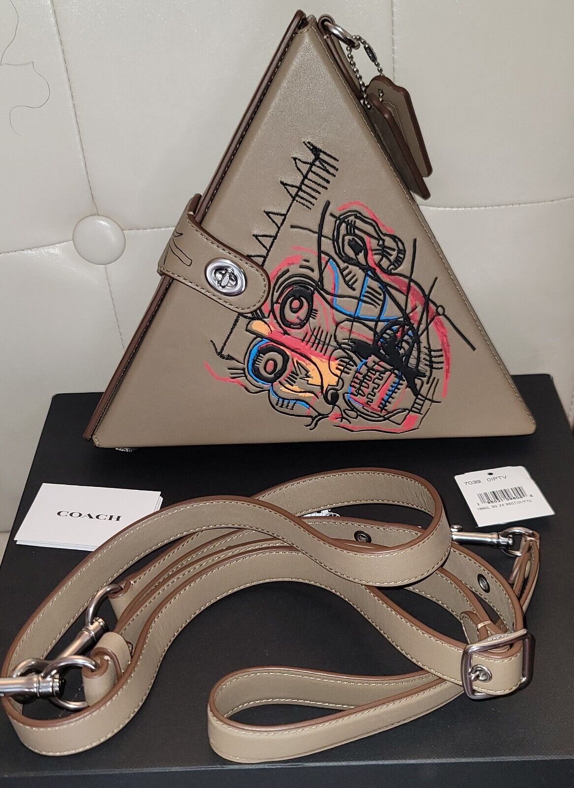 Coach X Jean Michel Basquiat TRIANGLE BAG 24 Runway Style 7039 LIMITED - New