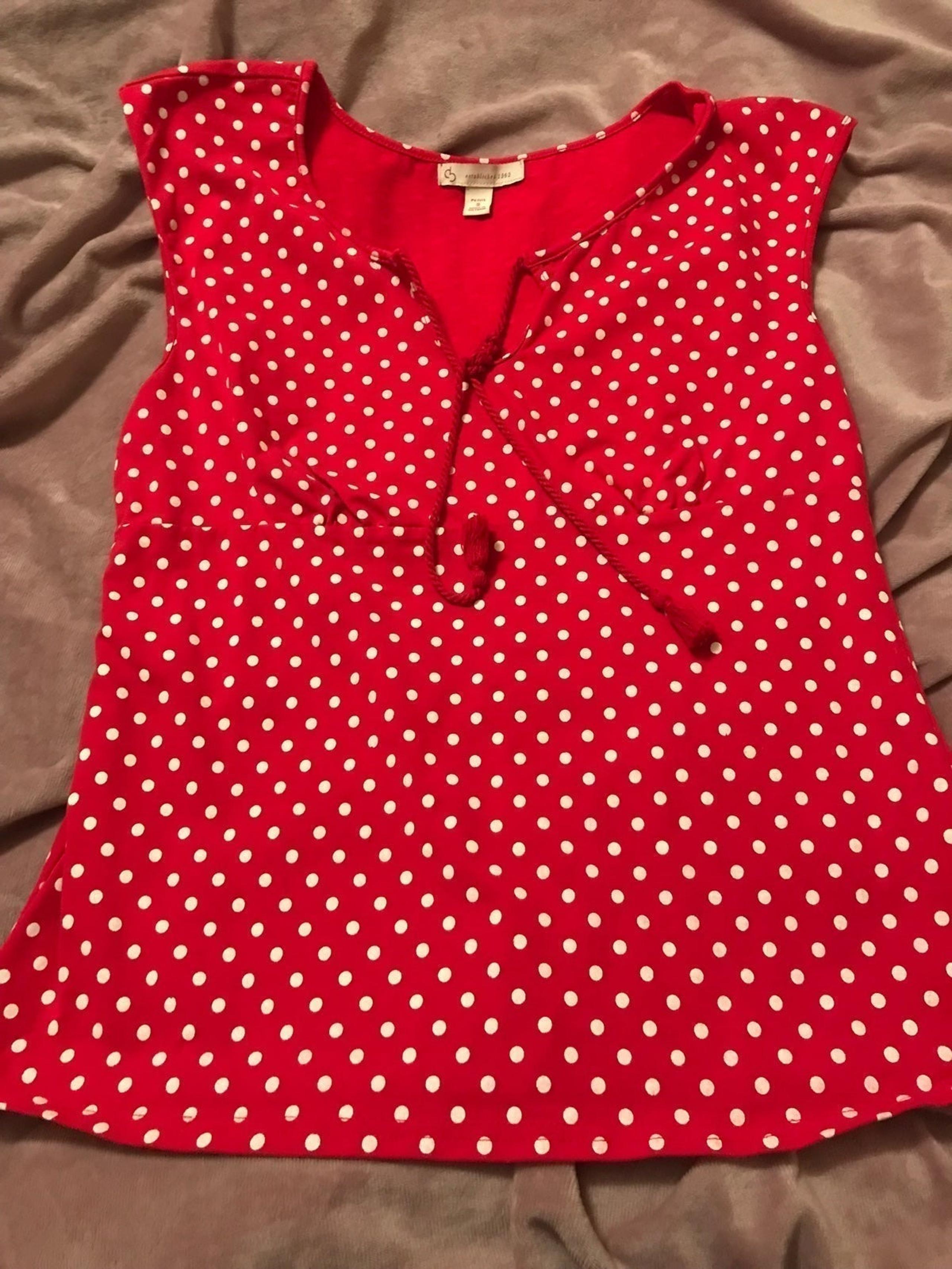 Dressbarn Red with White Polka Dots Sleeveless Top Sz S Petite