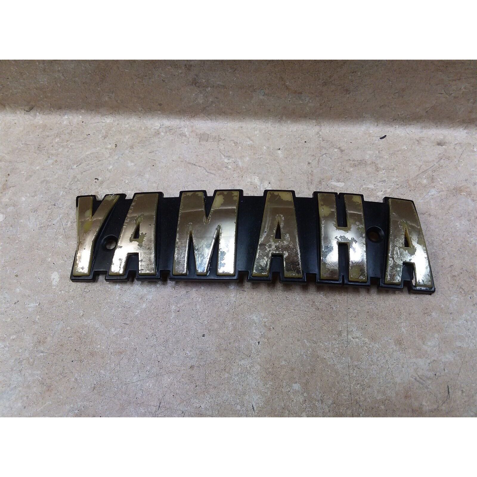 Yamaha 1100 XJ1100 MAXIM Left Gas Tank Embelm1982 JPA AP-279