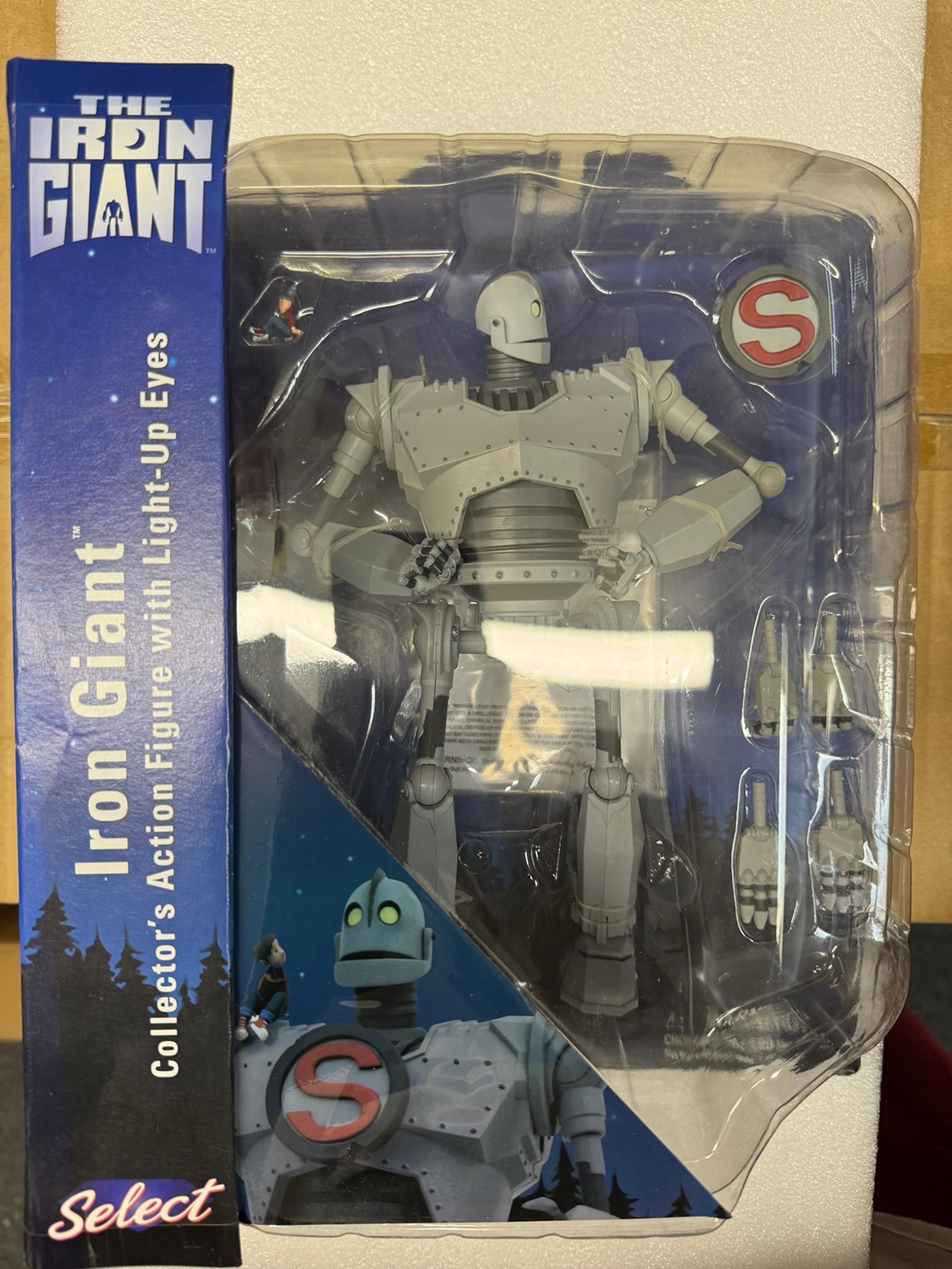 The Iron Giant ***Diamond Select Light Up Collectors Action Figure