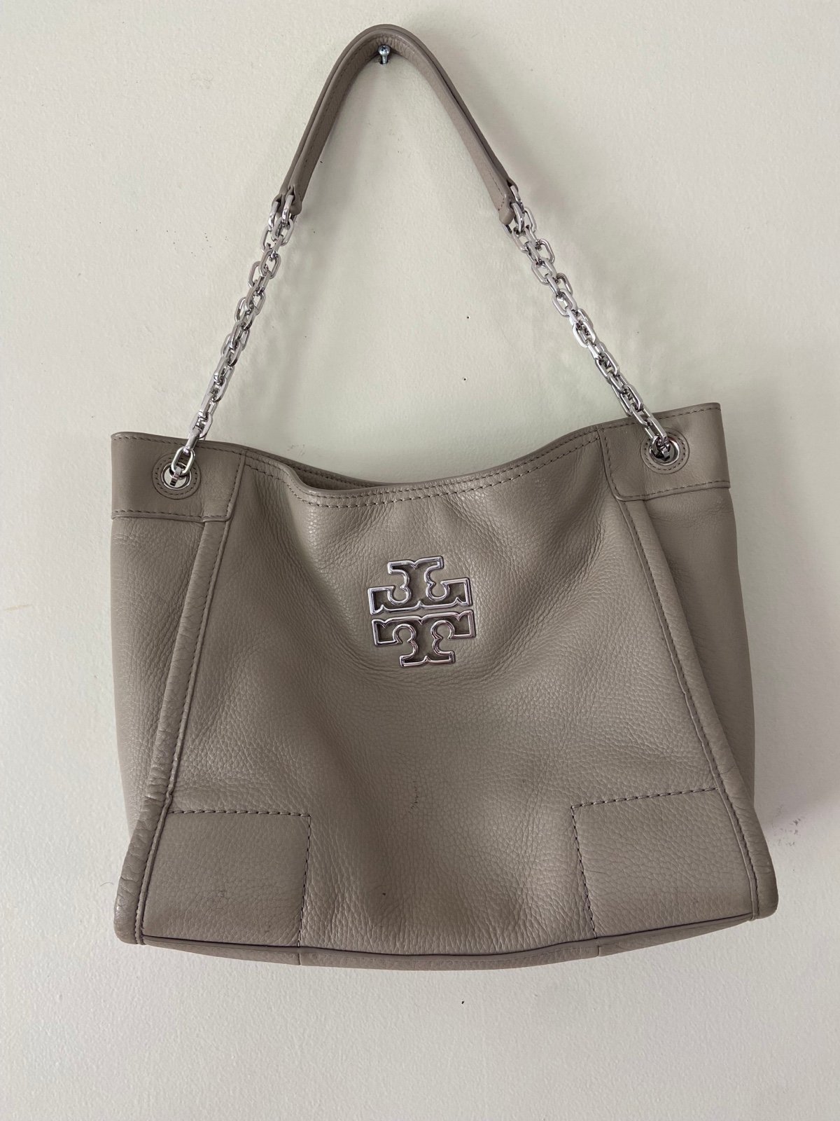 Tory Burch gray, leather shoulder bag