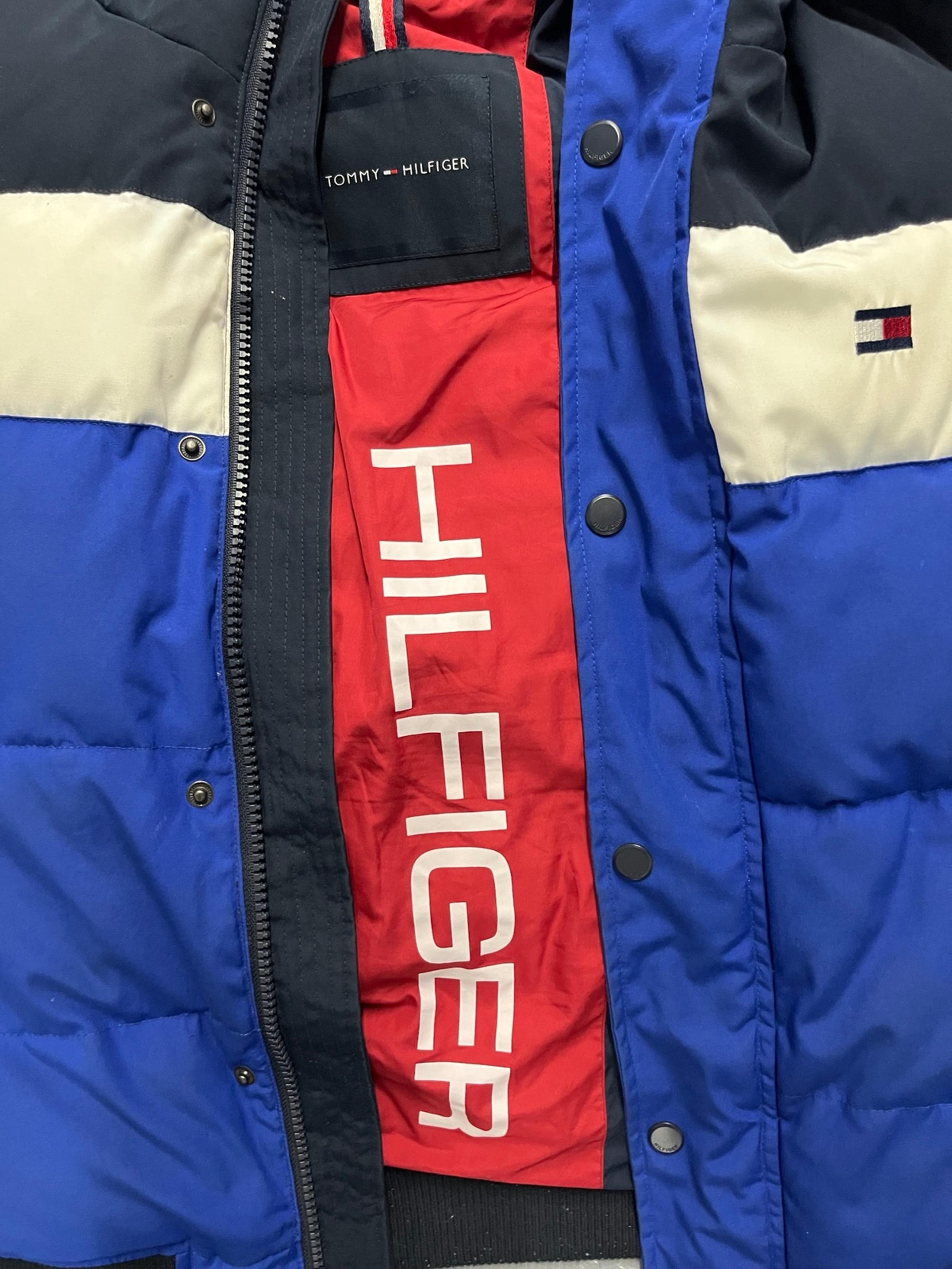 Tommy Hilfiver Men’s Artic Cloth Quilted Snorkel Bomber Jacket