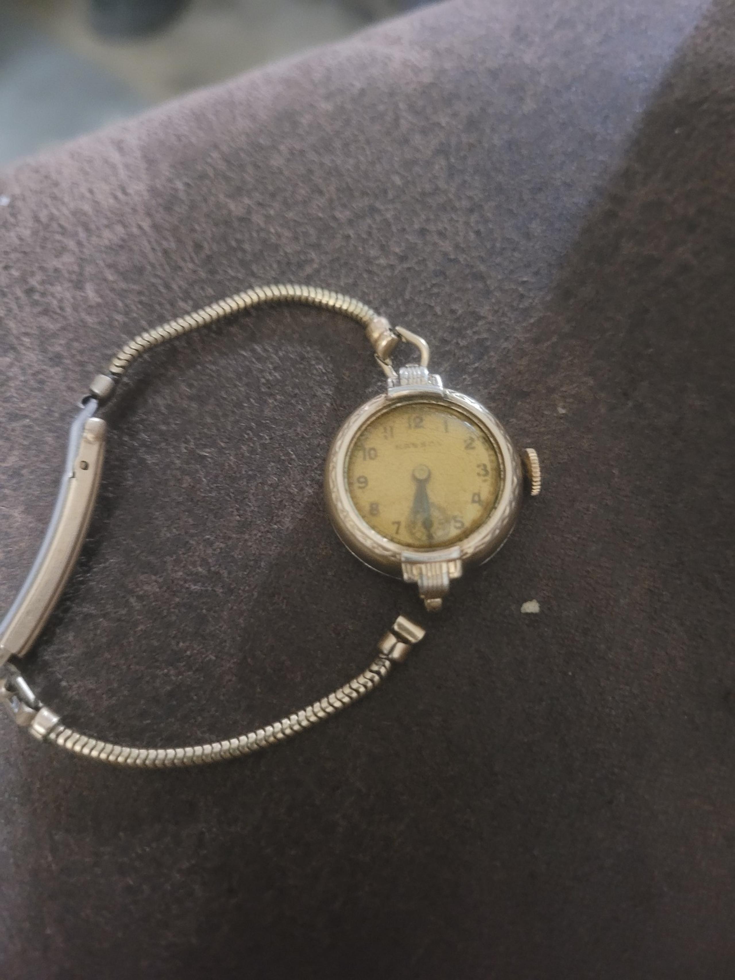 Antique gold ladies delicate watch