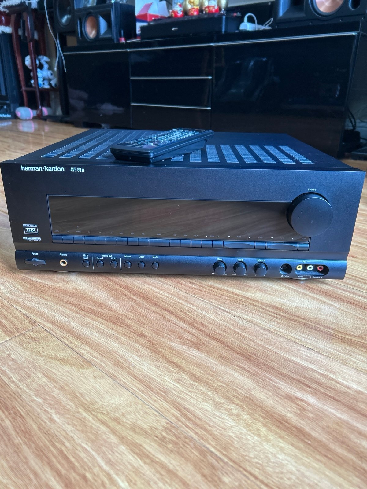 Harman Kardon AVR 80 II 5.1 Channel 375 Watt Receiver with remote control