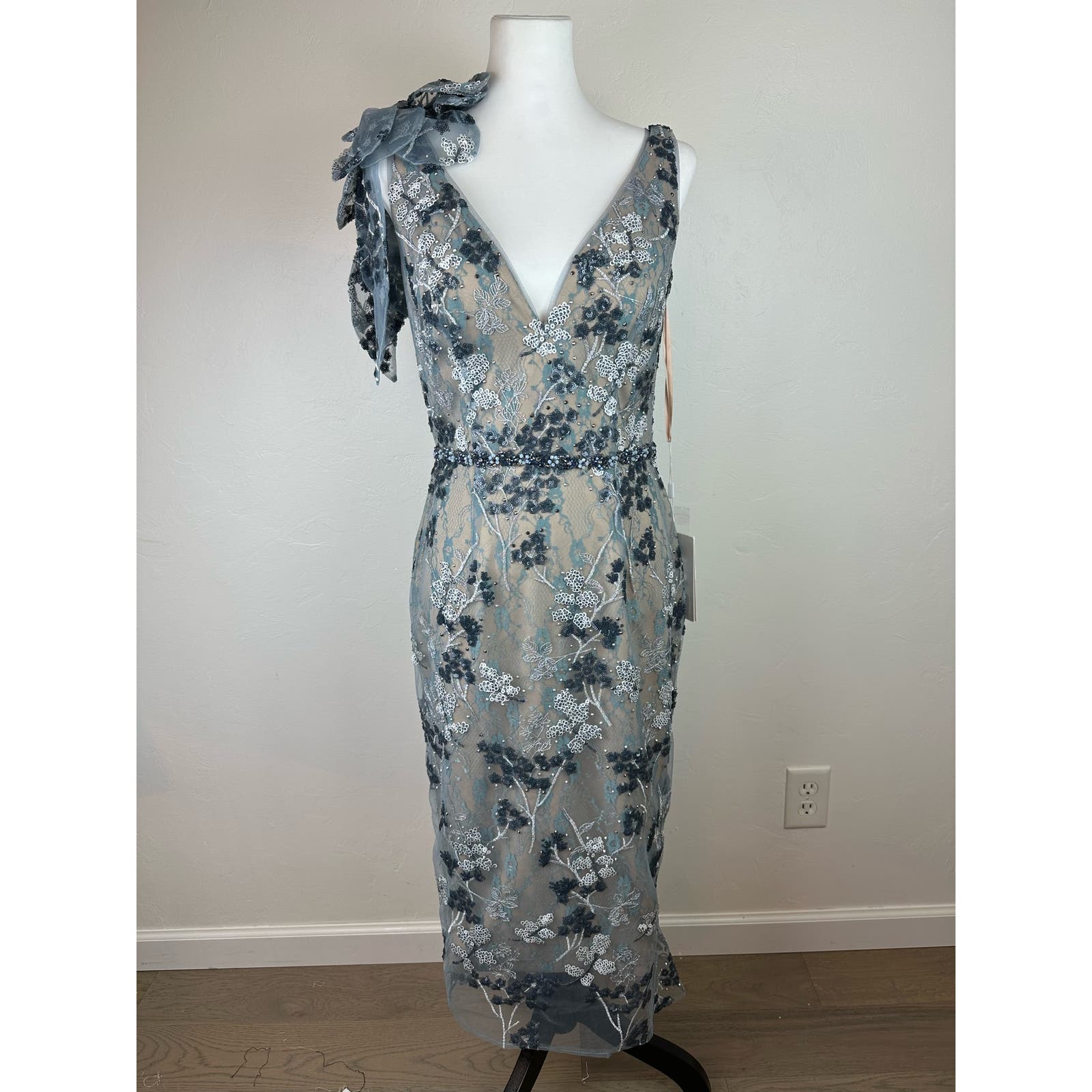 NWT Mac Duggal FLORAL EMBELLISHED V-NECK MIDI DRESS w/FLAW!