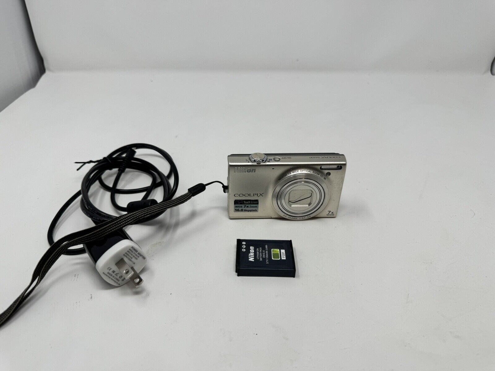 Nikon COOLPIX S6100 16.0MP Compact Digital Camera Touchscreen - Silver