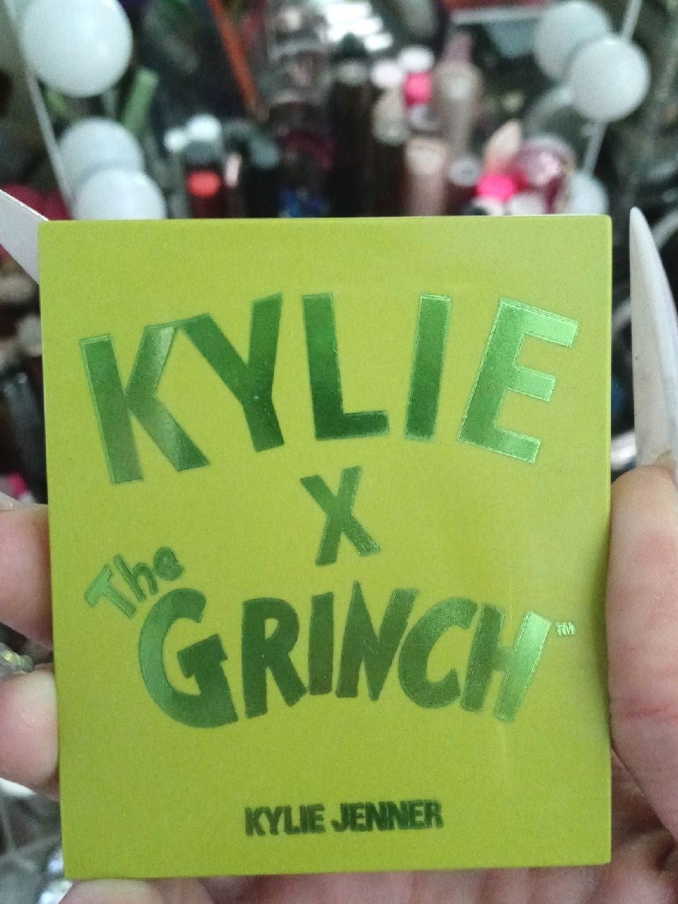 Kylie Cosmetics × The Grinch Highlighter