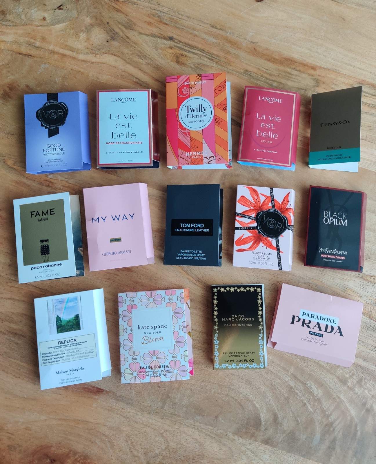 Assorted perfume Sample big lot. Various sizes. Please Read.