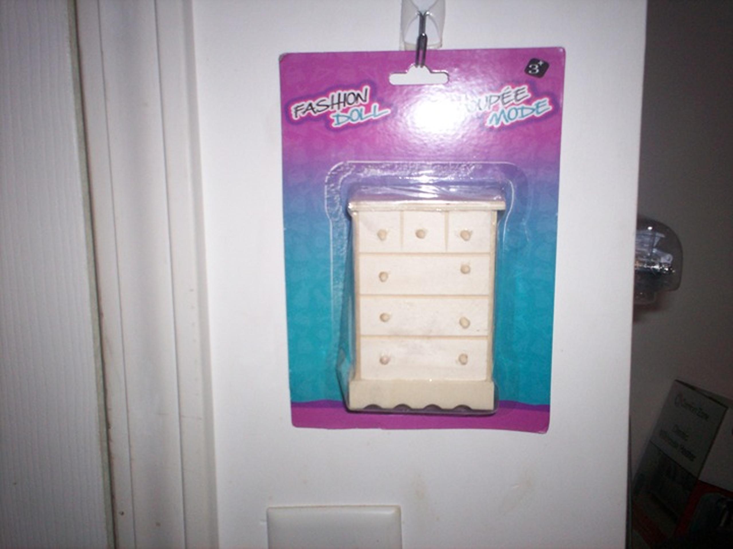 FASHION DOLL DRESSER 1/12 SCALE NEW