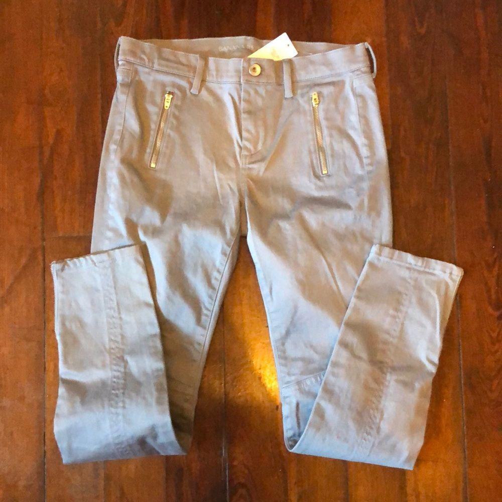 Banana Republic Women's Slim Fit Chino Pants with Zipper Pockets - Size 26