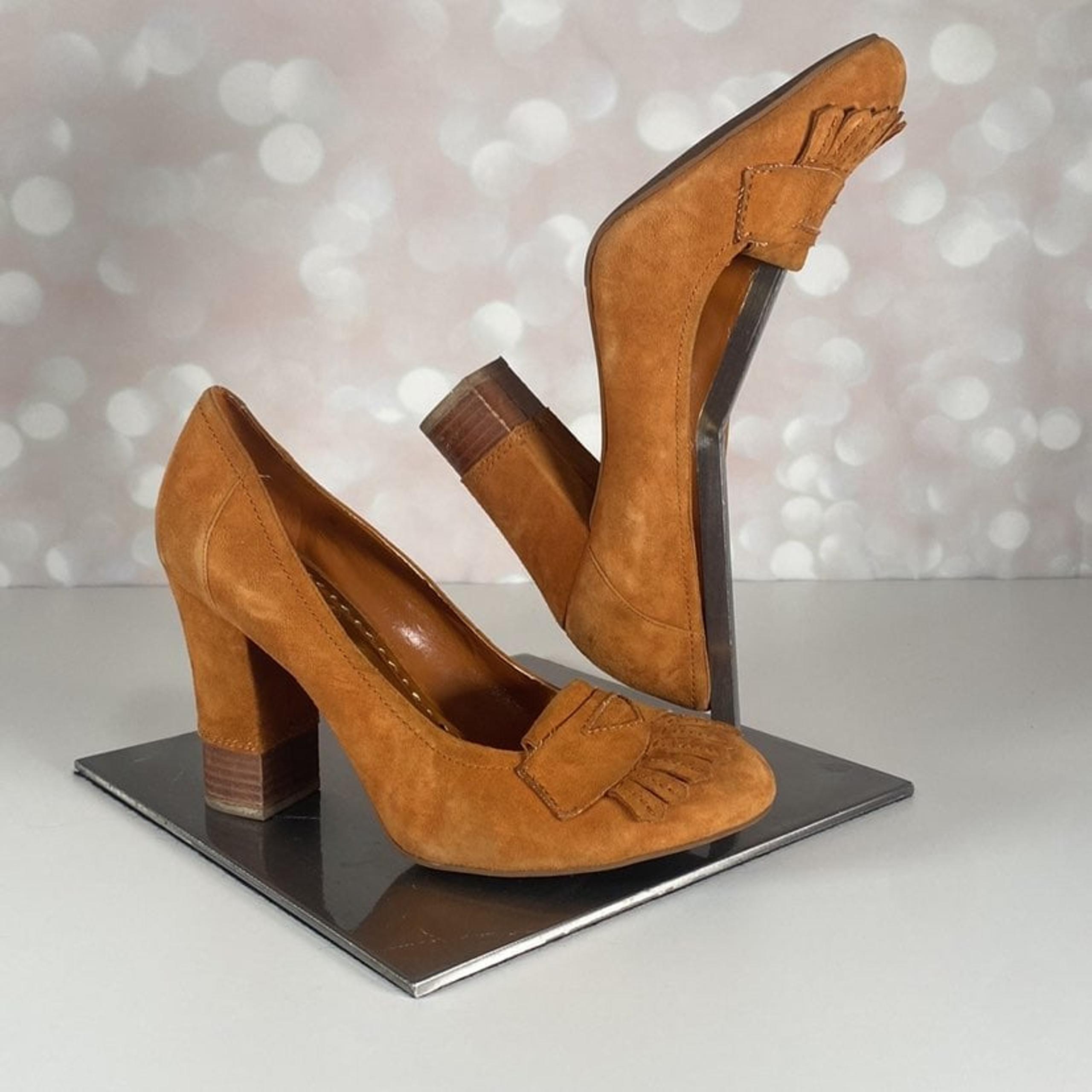 **TAKING BEST OFFER** BCBGIRLS Leather Suede Fringe Pumps