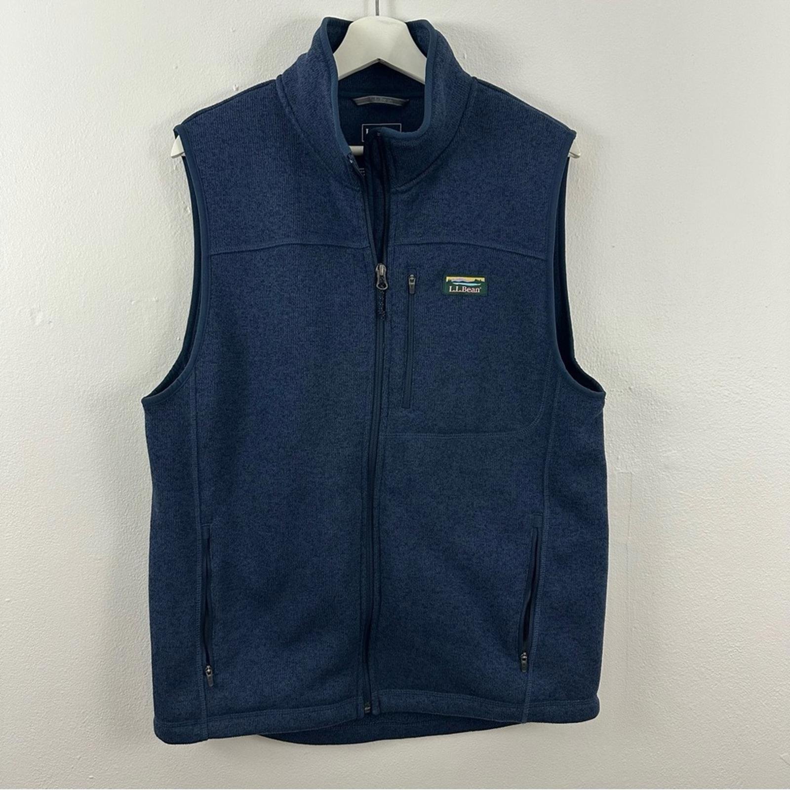 L.L. Bean Mens Blue Zip Up Vest Size M Reg