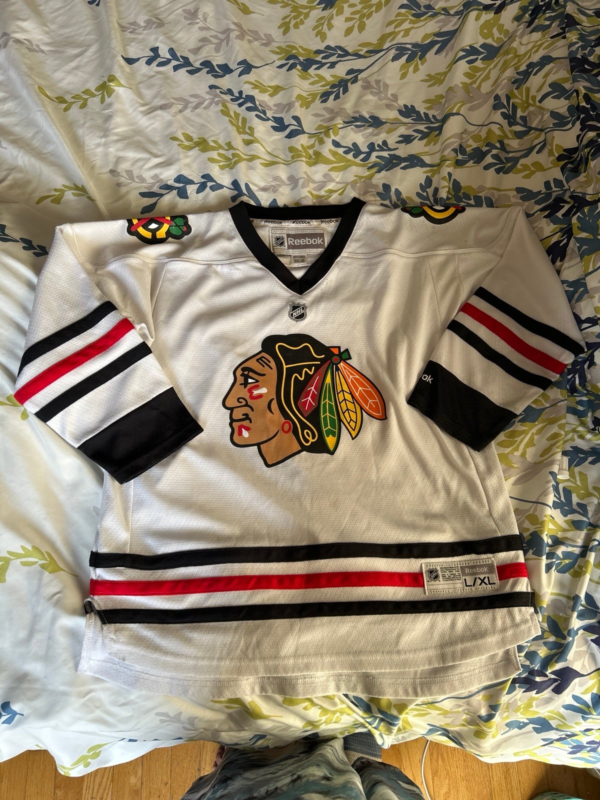 Chicago Blackhawks Clark Griswold Hockey Jersey Size LARGE/XL Unisex