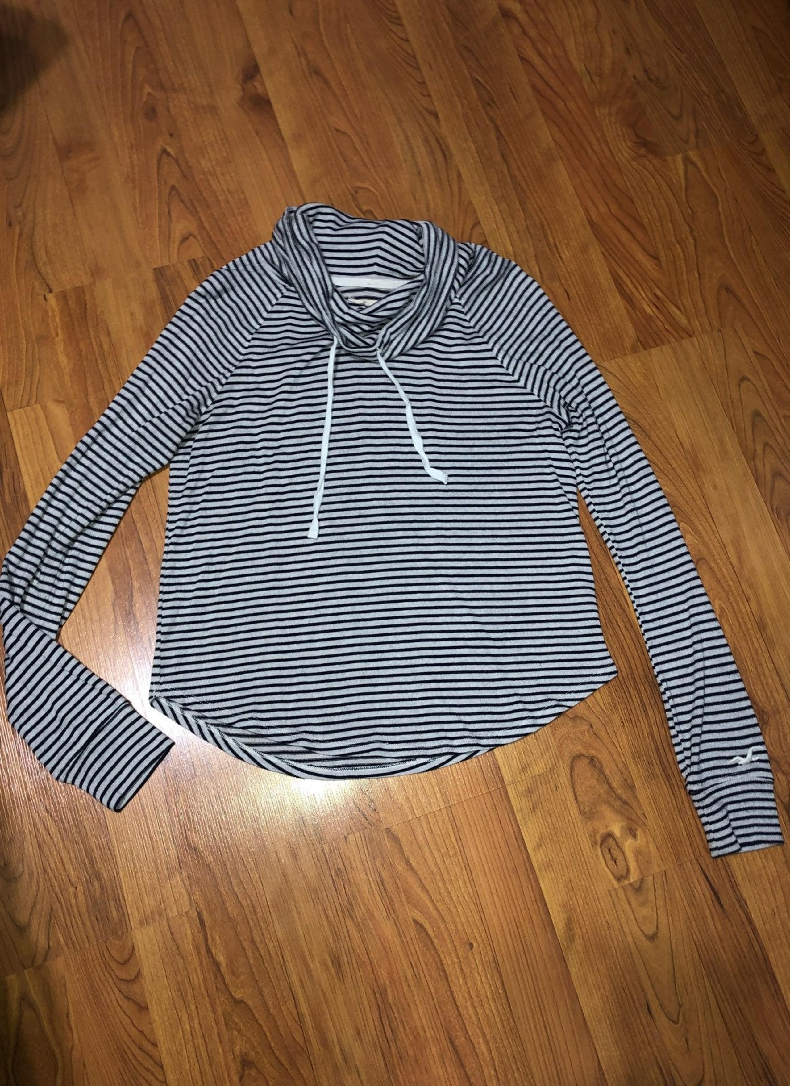 Hollister Striped Cowl Neck Sweater Sm