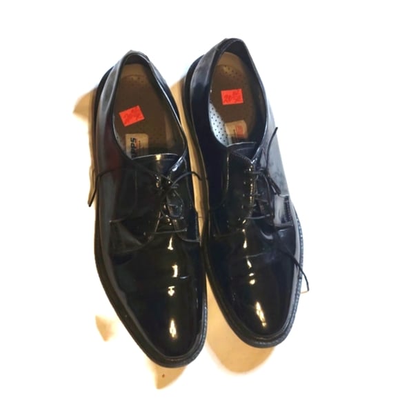 Capps Men's shoes. Black. Dress.