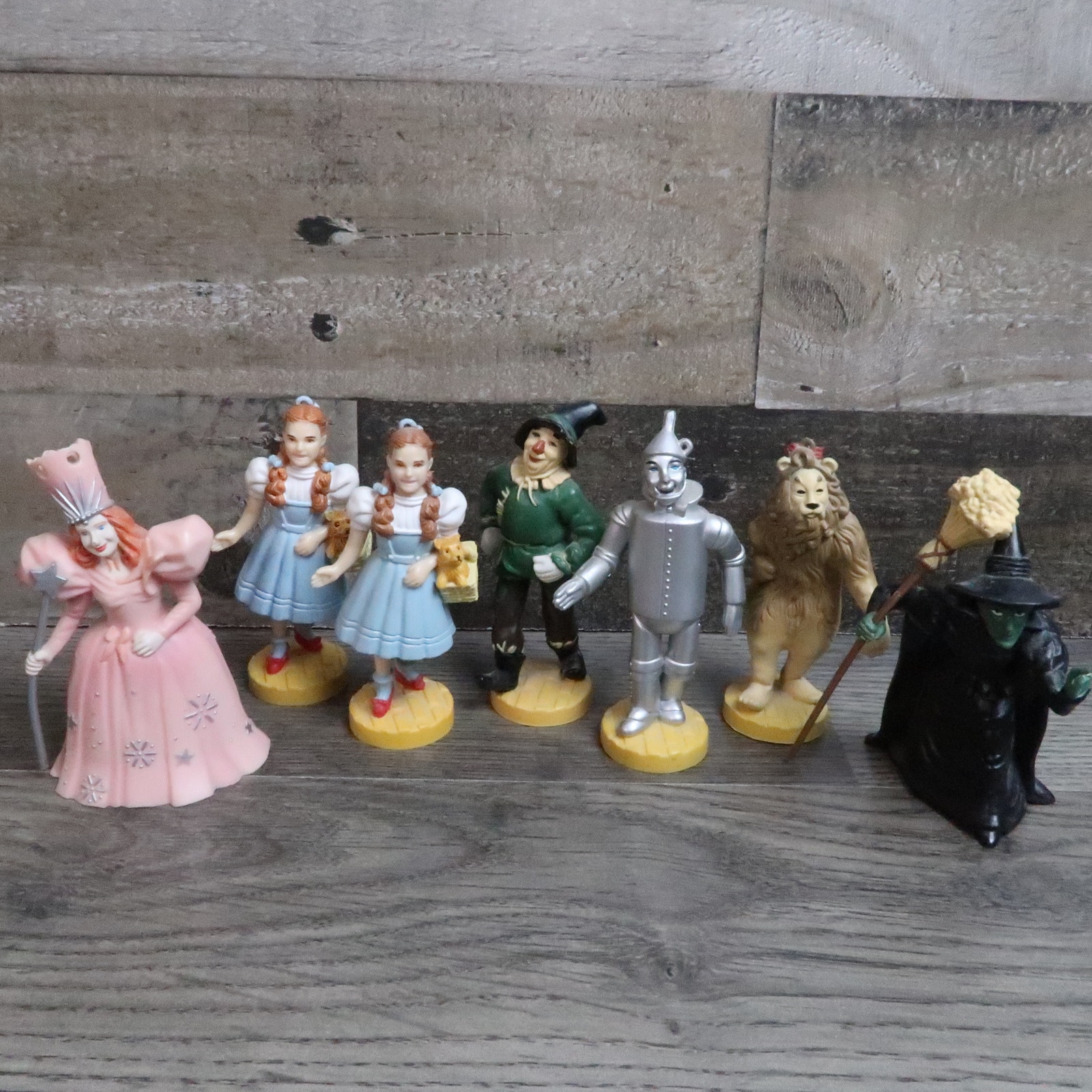 Wizard Of Oz Figures MGM Presents1939 Loews Cake Topped Toy