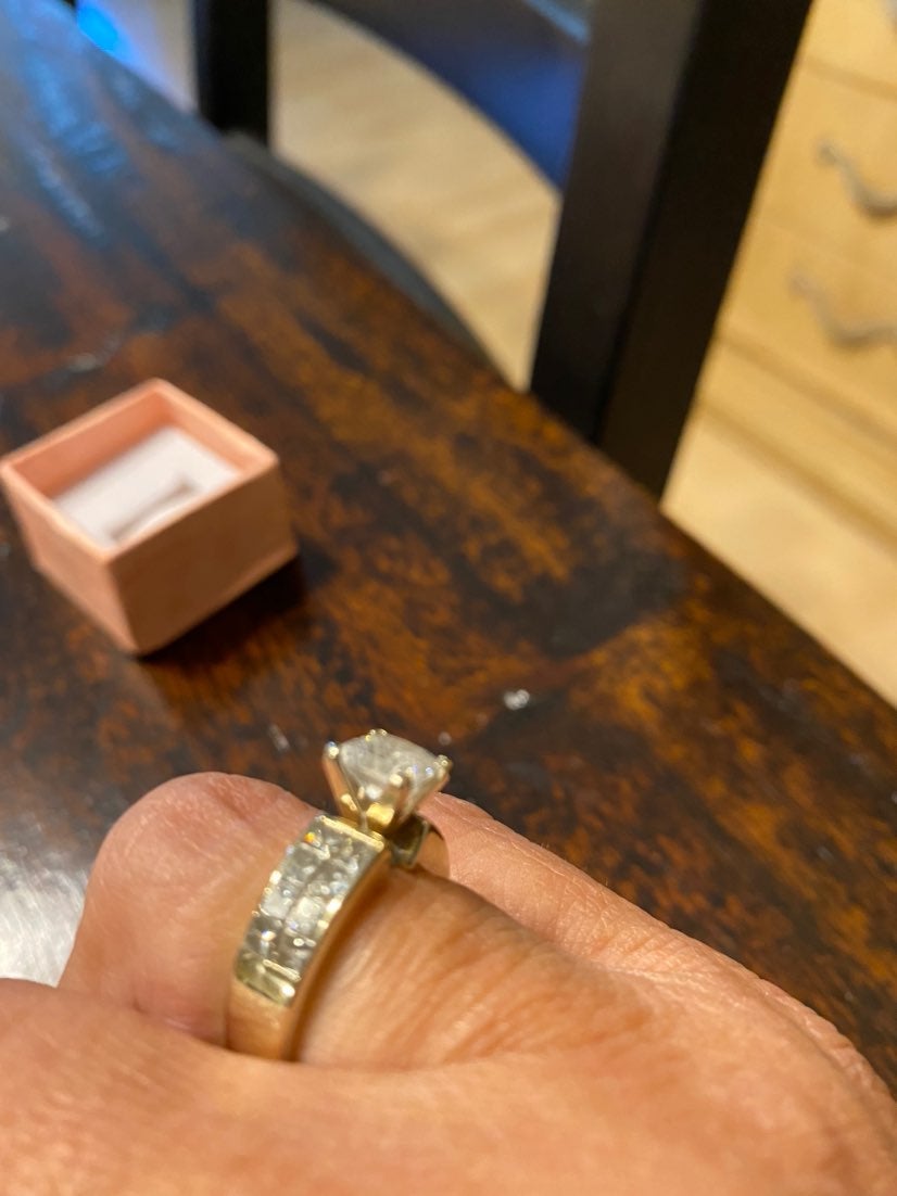 18 kt gold ring