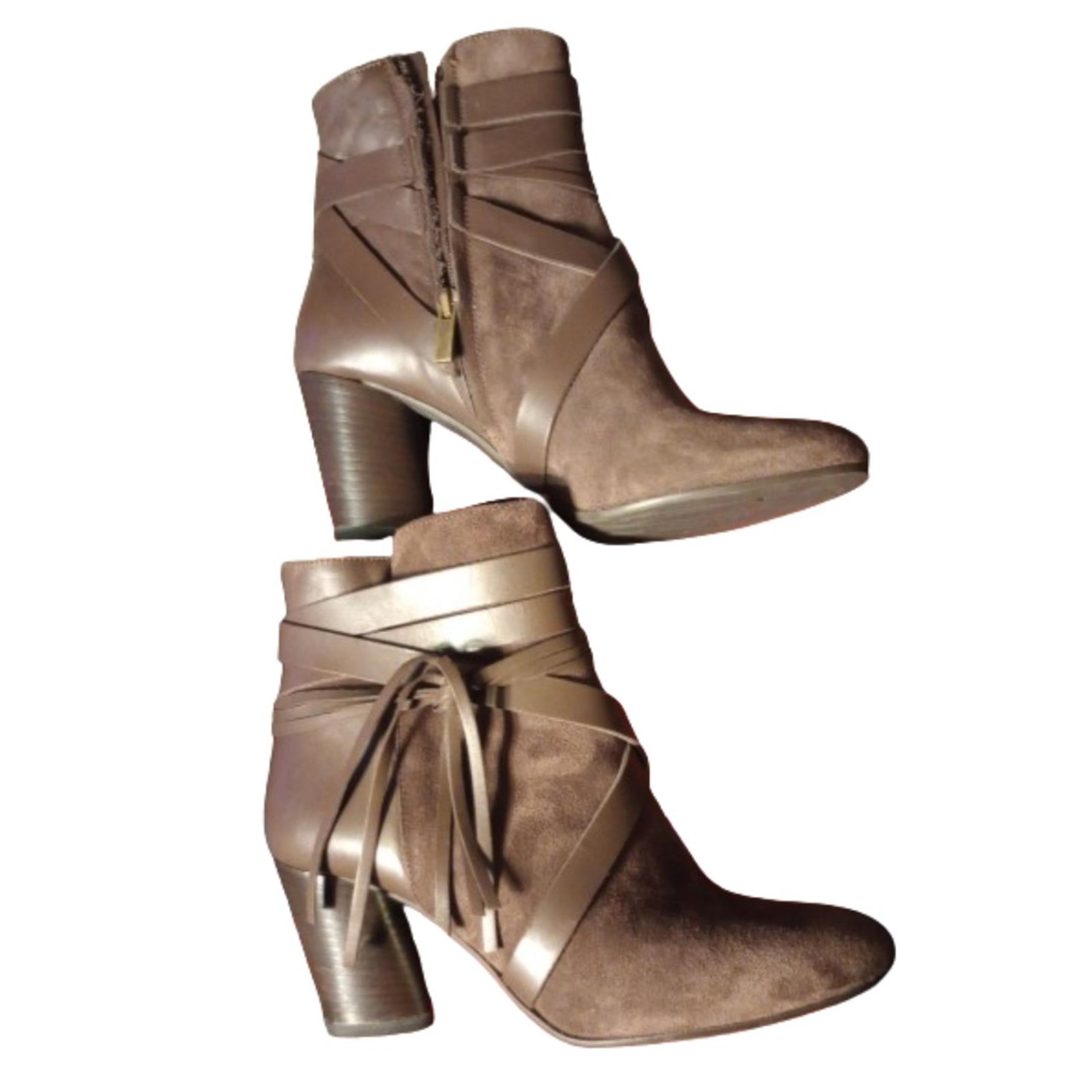 Sundance /Italy Women's Size 40/US Size 8 Ankle Leather Boots NWOT