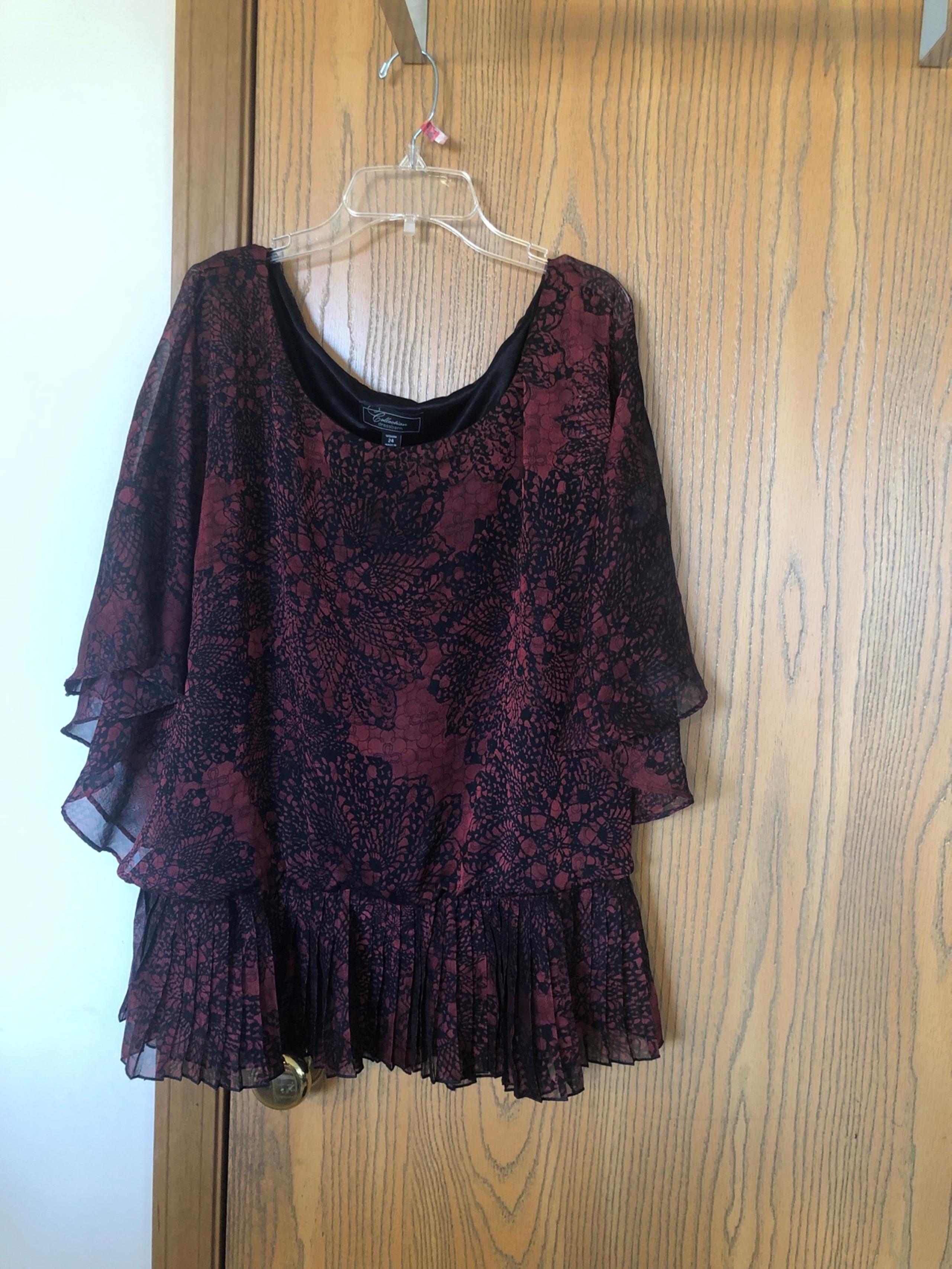 Woman’s Dress Barn Designer Wine/Black Dress Blouse Size 24