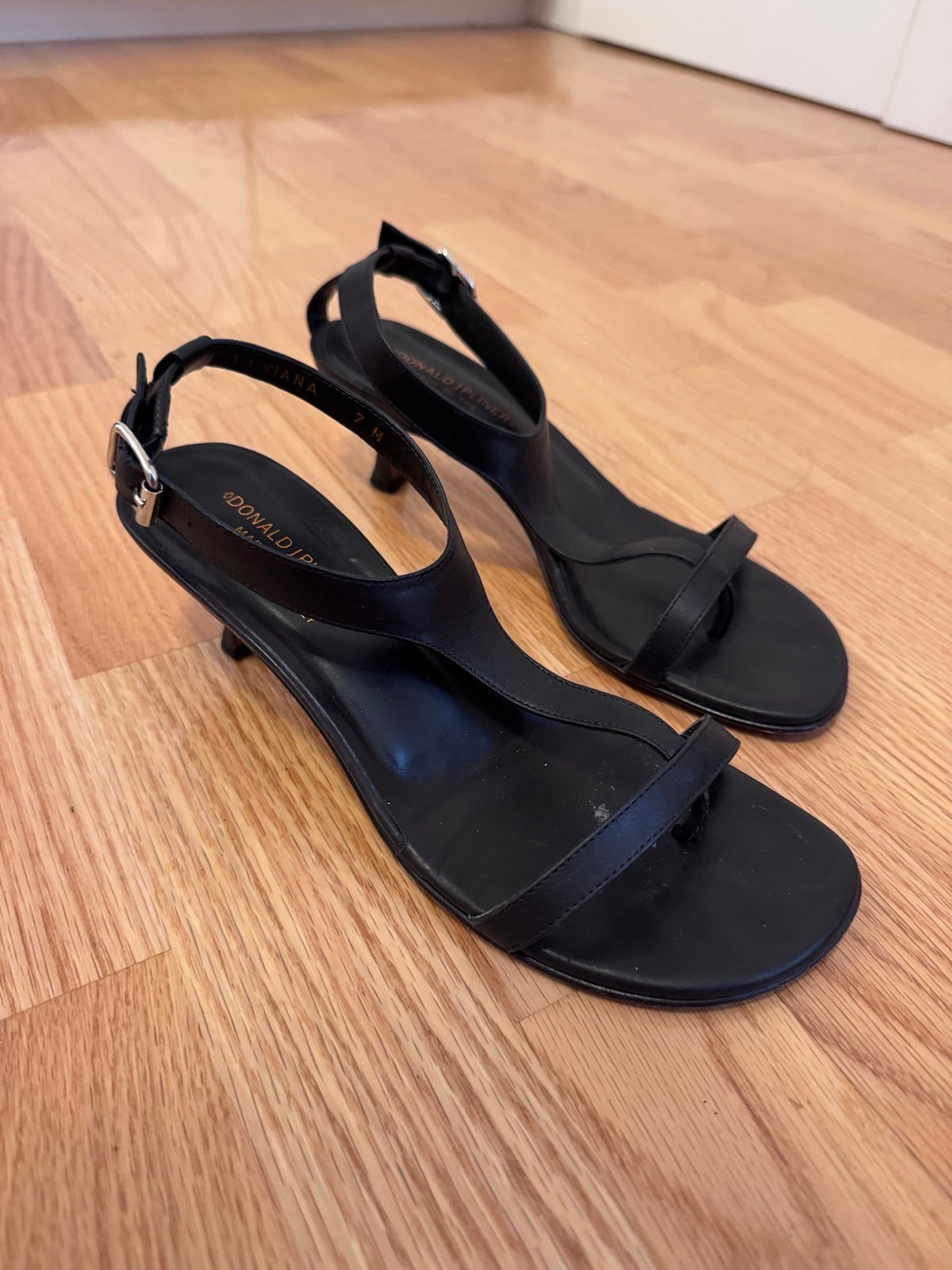 Black Donald J Pliner Heels