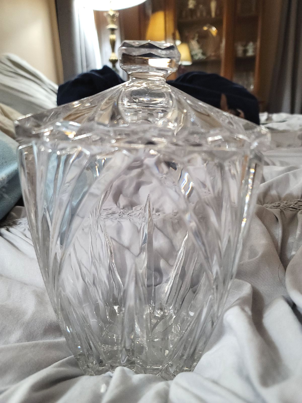 Crystal Bowl w/Top