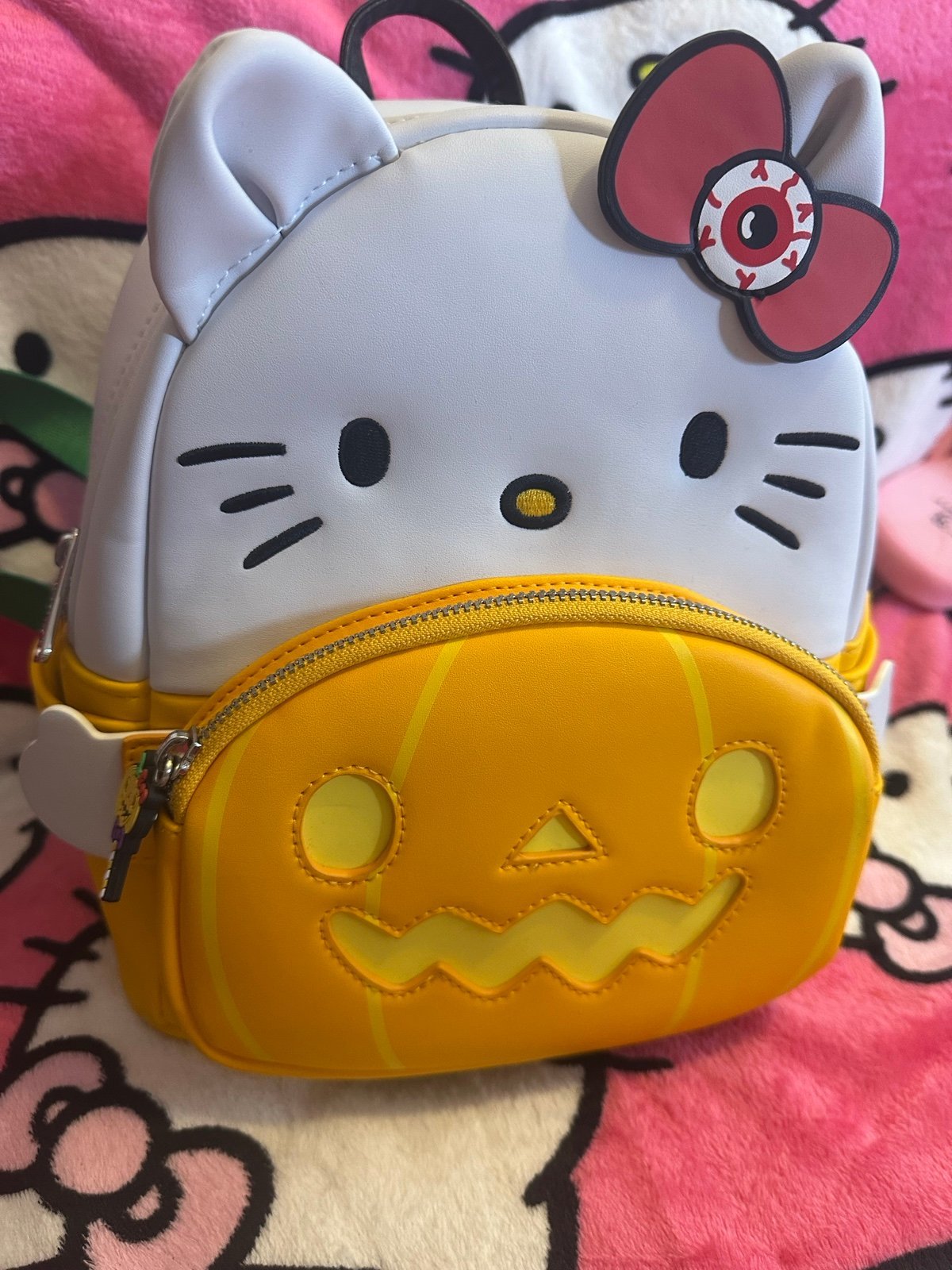 Hello Kitty Loungefly Halloween Pumpkin Mini Back Pack Glow In The Dark