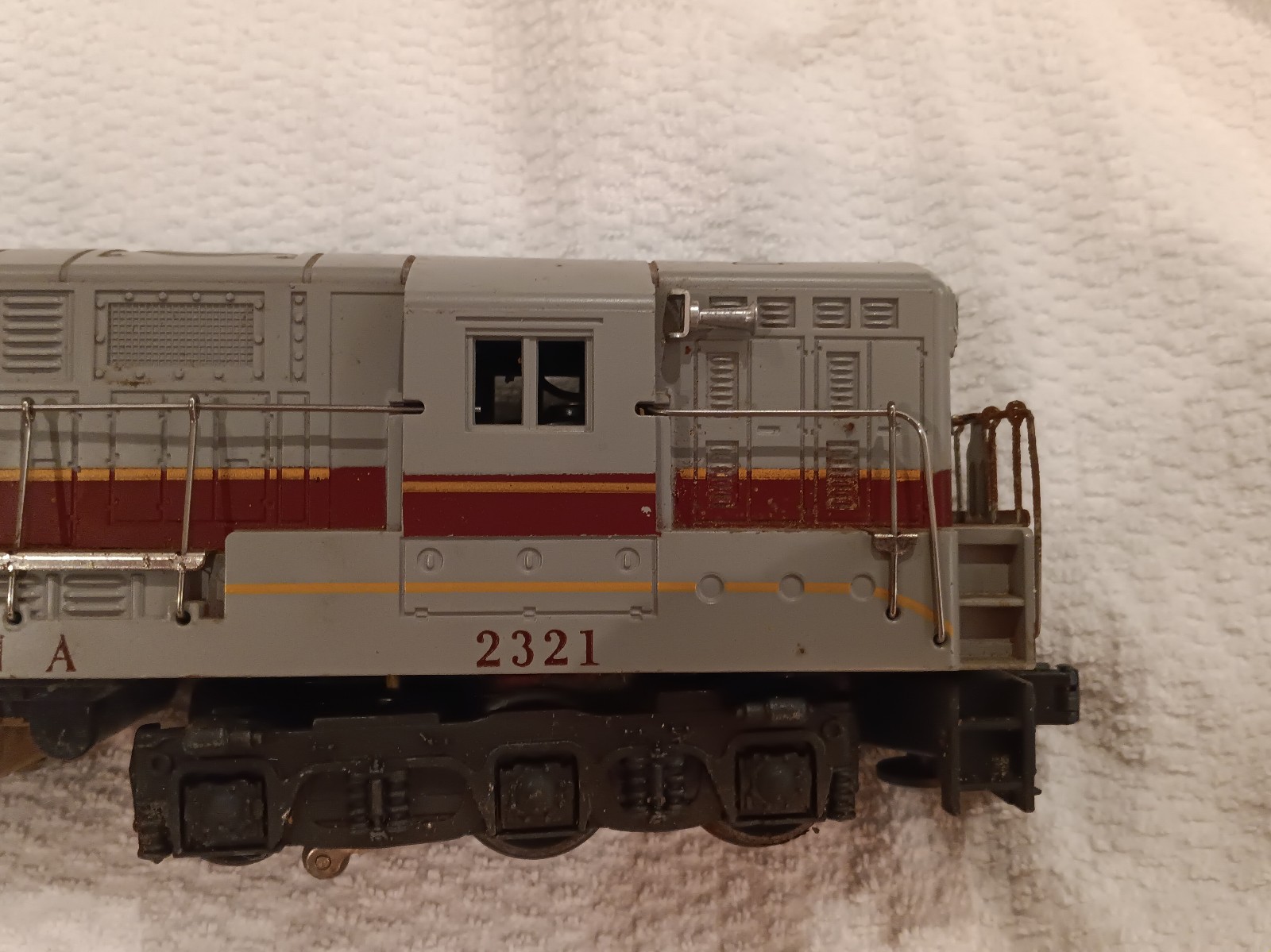 Up for sale is a vintage Lionel O Gauge #2321 LACKWANNA