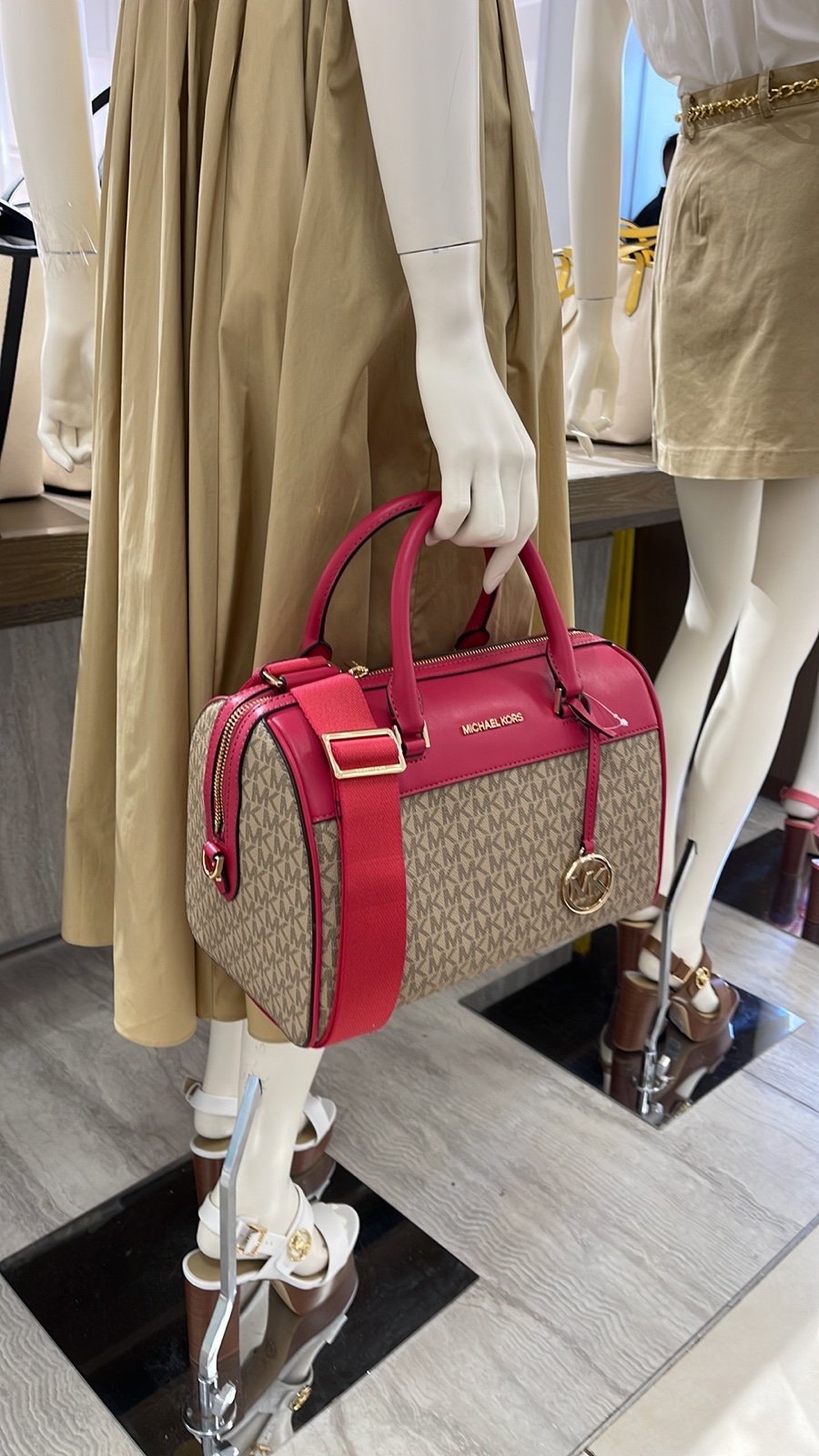 Michael Kors med Duffel Travel - Leather/Coated MICHAEL KORS TRAVEL 35S2GTFU2B