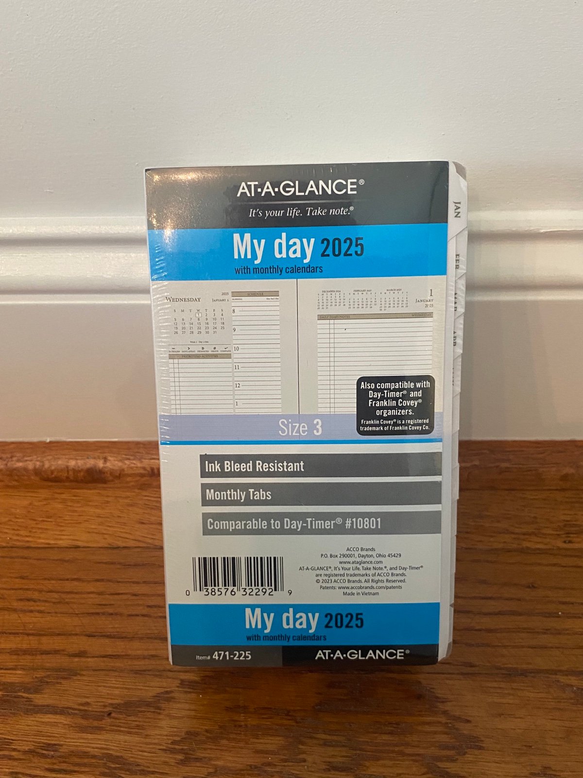 2025 Daily Planner Refill AT-A-GLANCE Size 3 Traditional White Tabs 471-225 Year