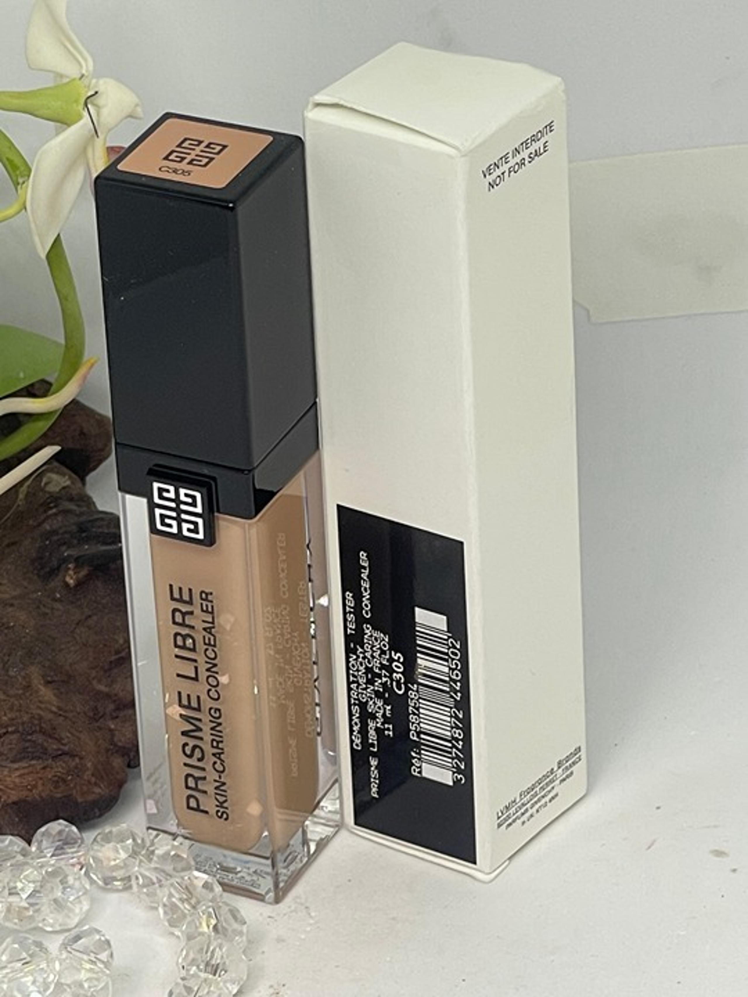 Givenchy Prisme Libre Skin-Caring 24H Creamy Concealer - C305 - Full Size - New