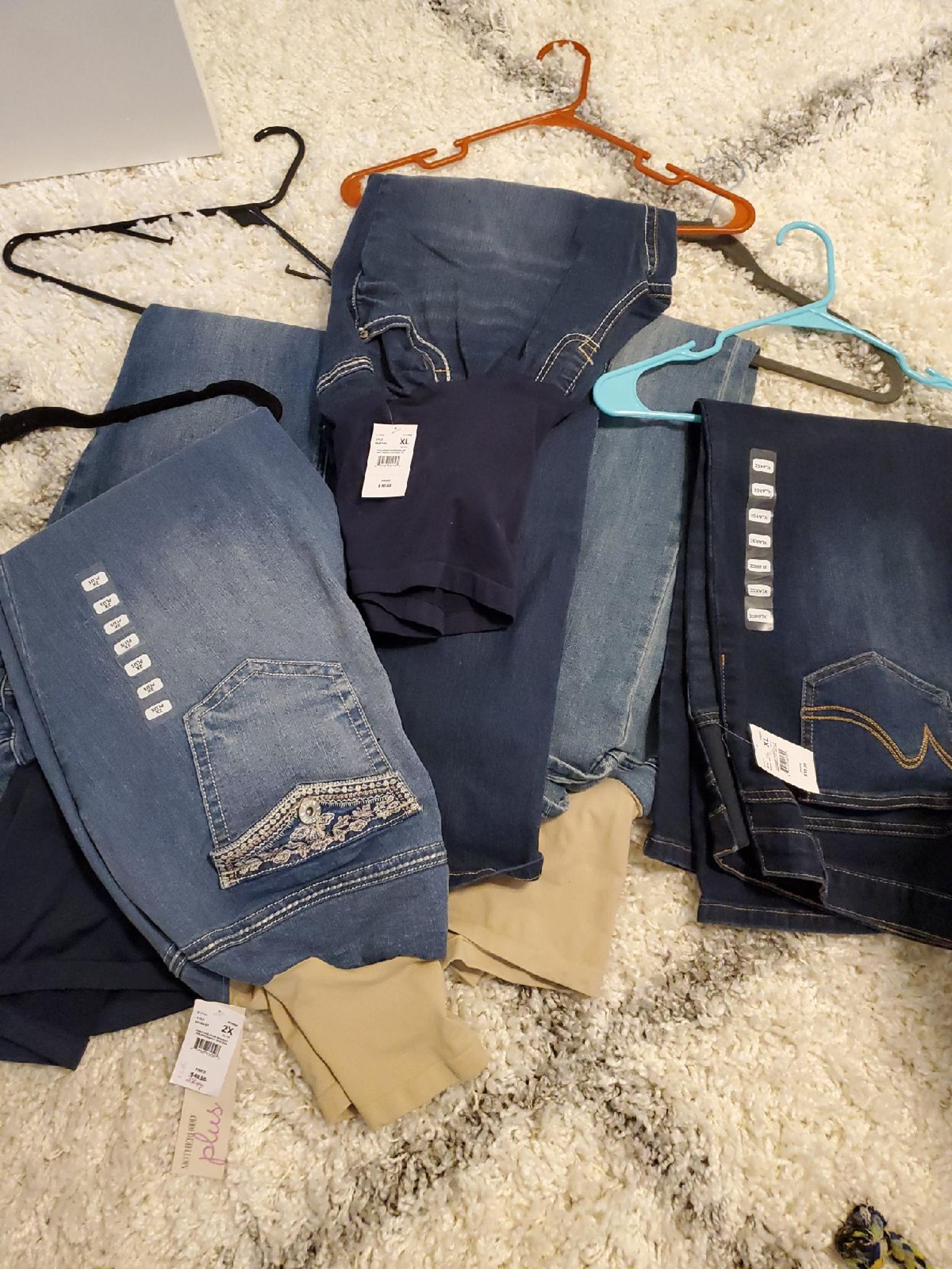 (5)  XL Maternity Jean Bundle