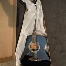 Rogue Acoustic Guitar